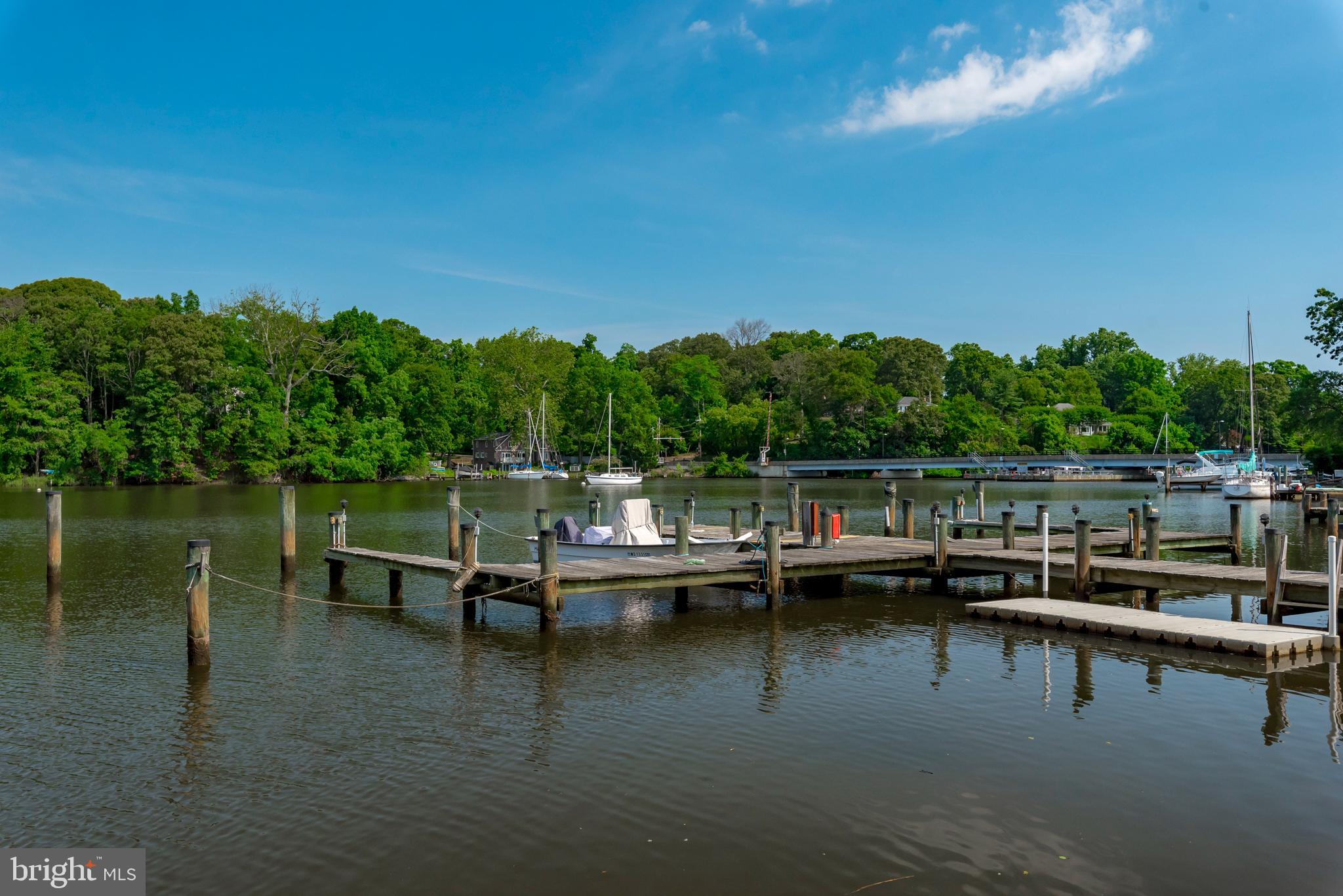 MARINERS COVE - Residential