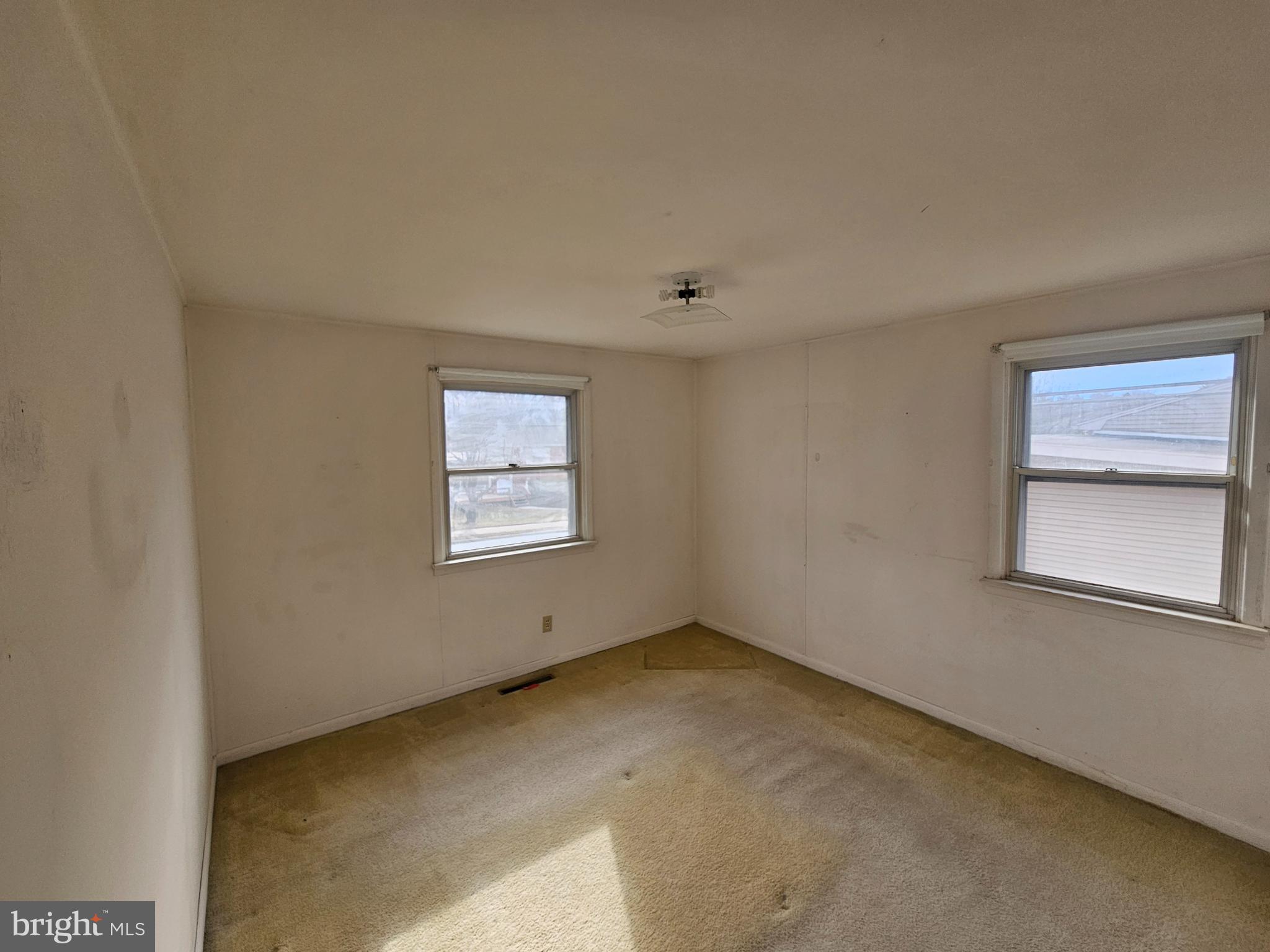 8TH WARD - Residential