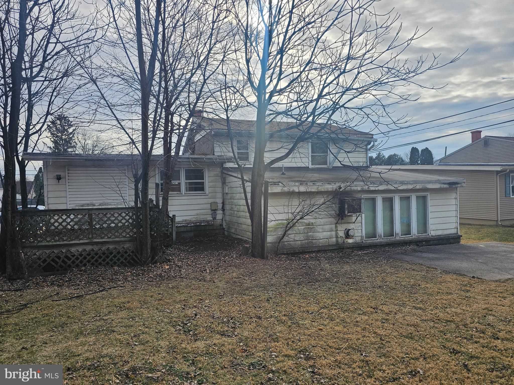 8TH WARD - Residential