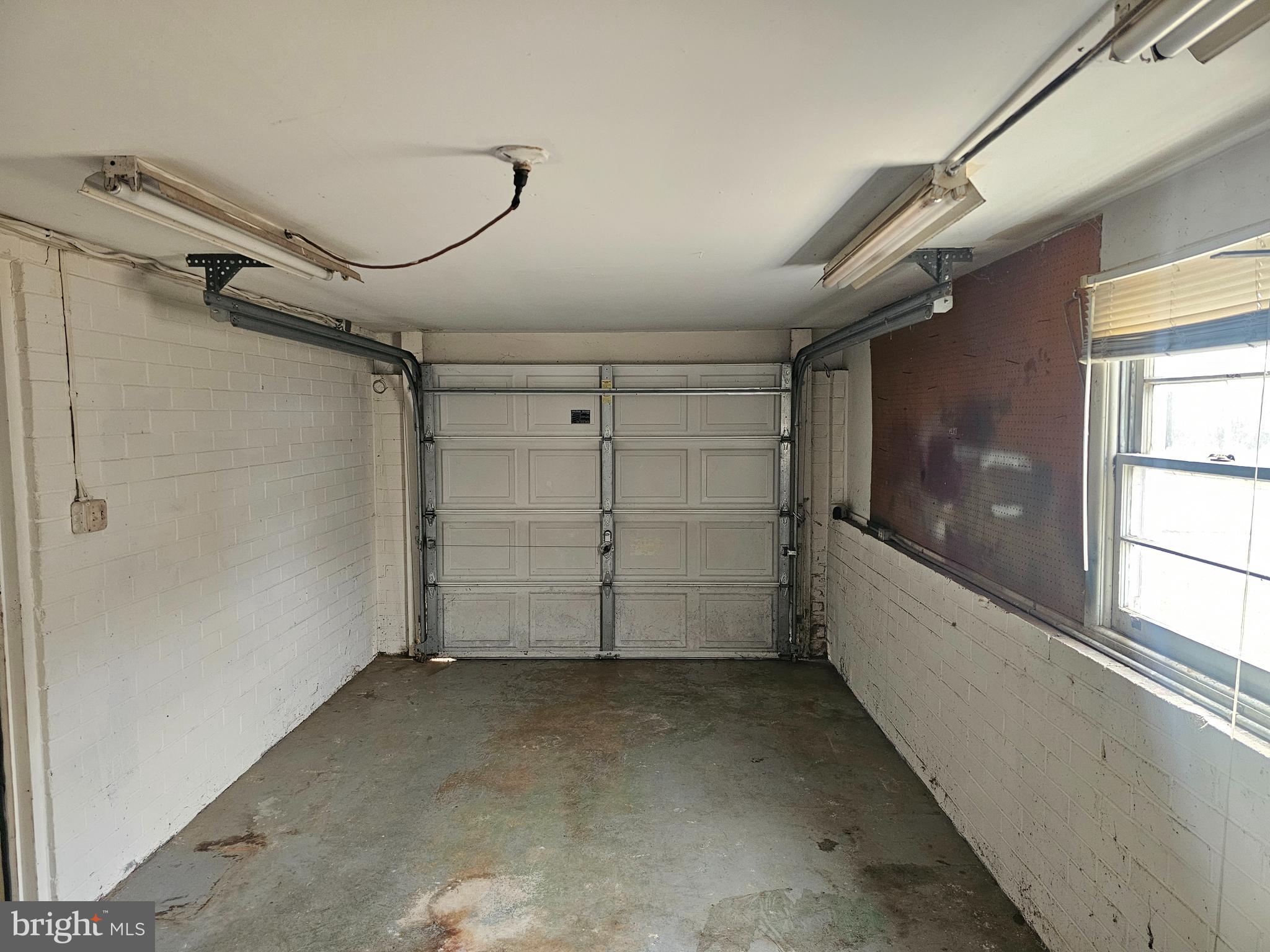 8TH WARD - Residential