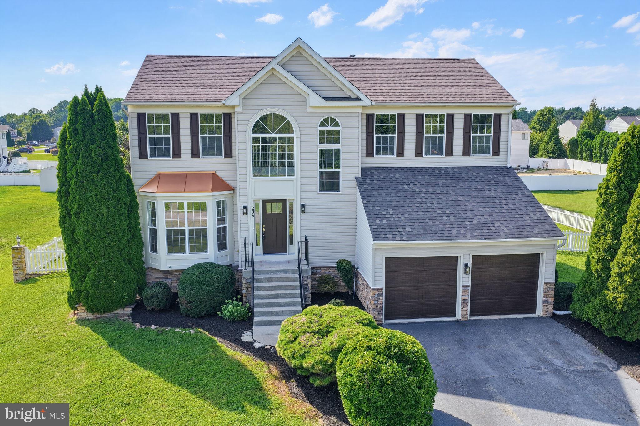205 SAUNDRA