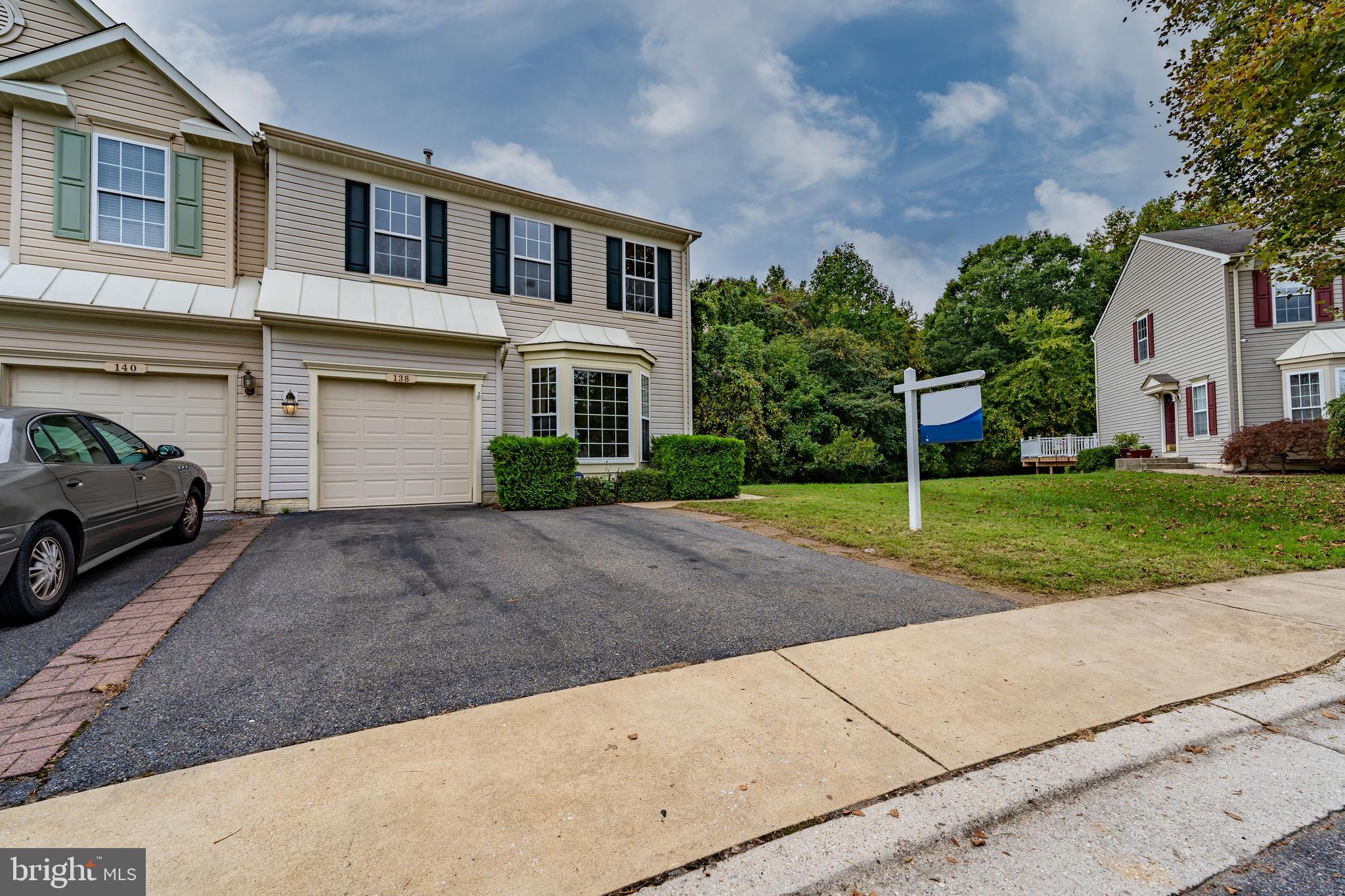 SEVEN OAKS - Residential