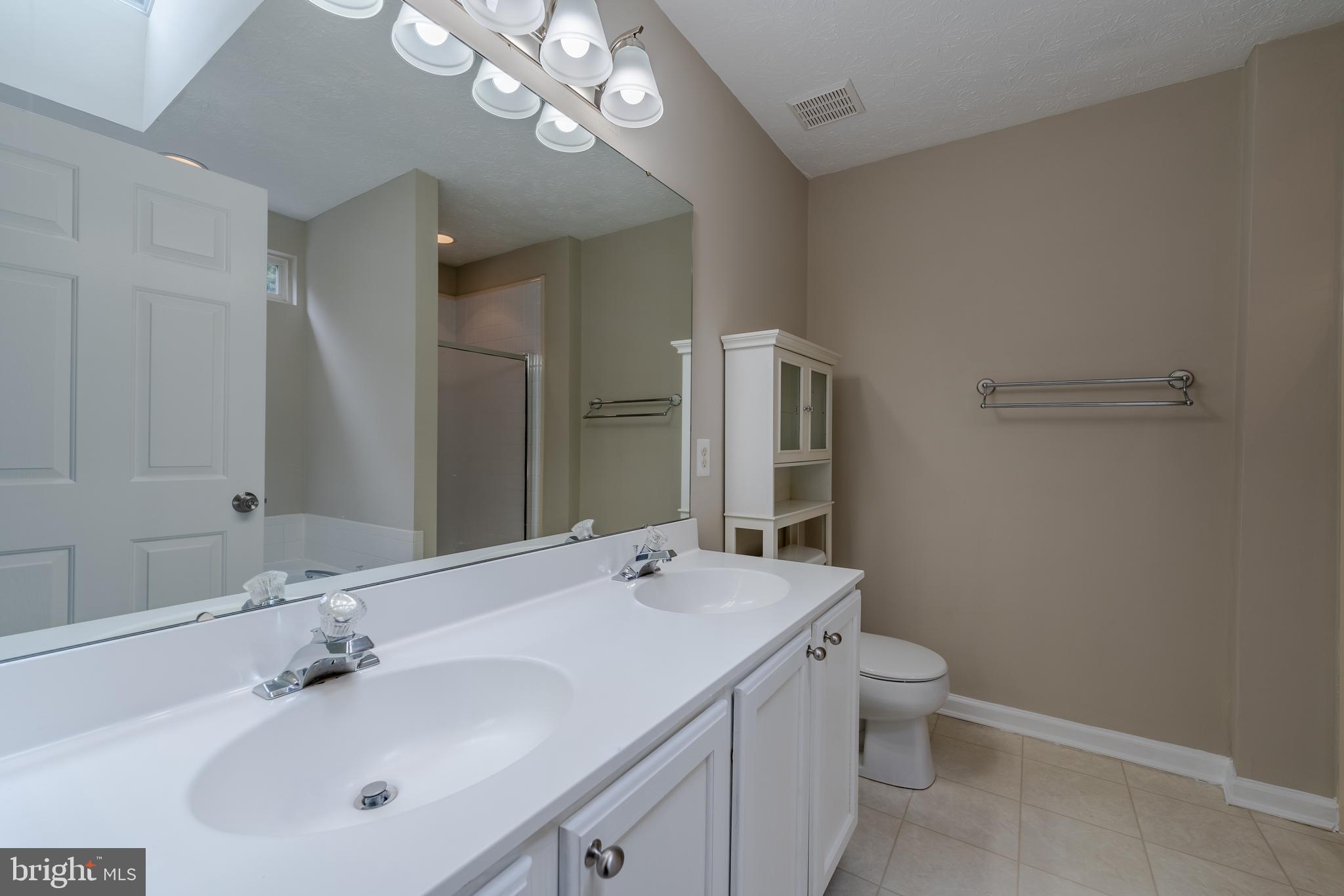 SEVEN OAKS - Residential