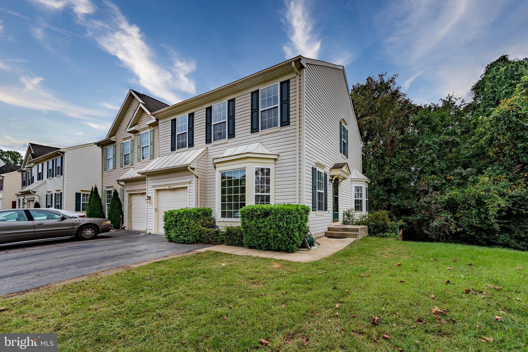 SEVEN OAKS - Residential