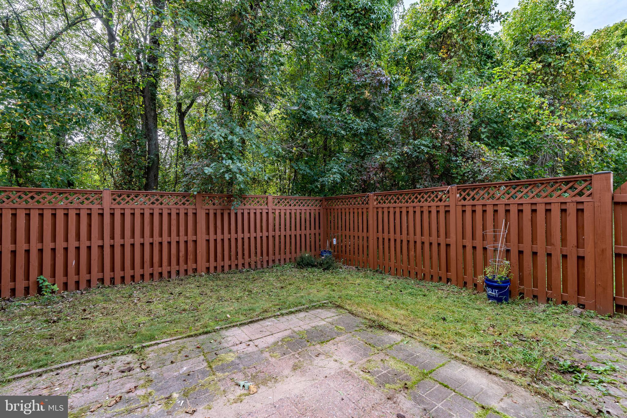 SEVEN OAKS - Residential