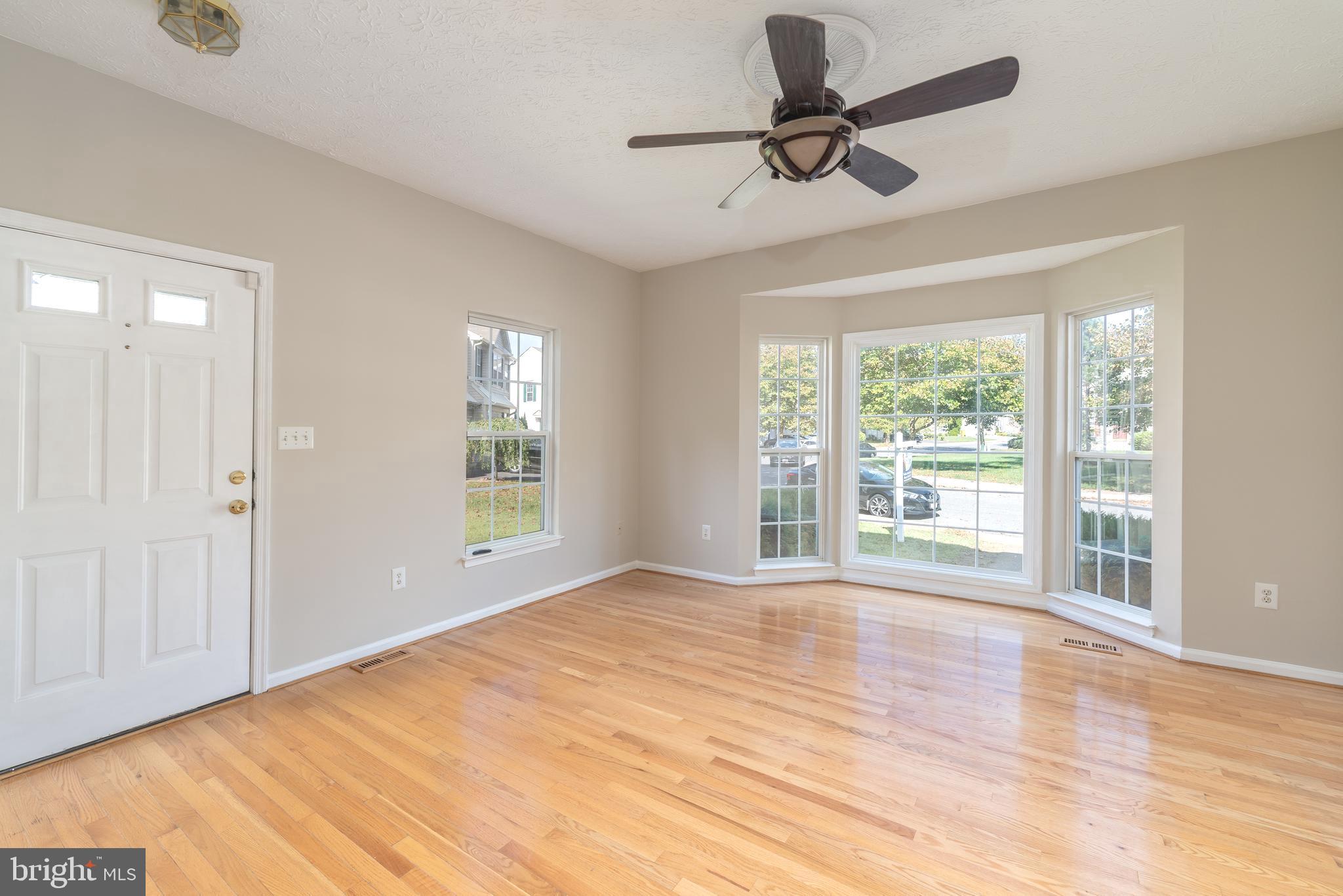 SEVEN OAKS - Residential