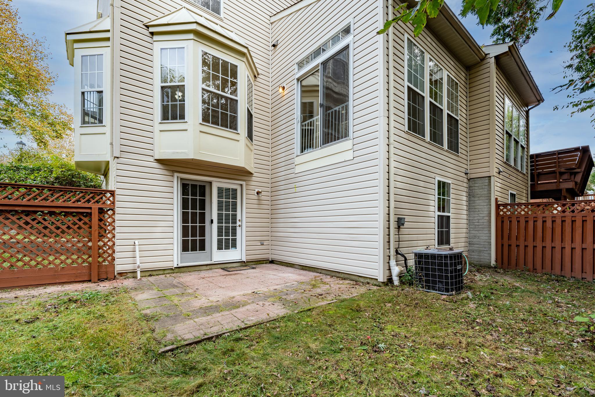 SEVEN OAKS - Residential