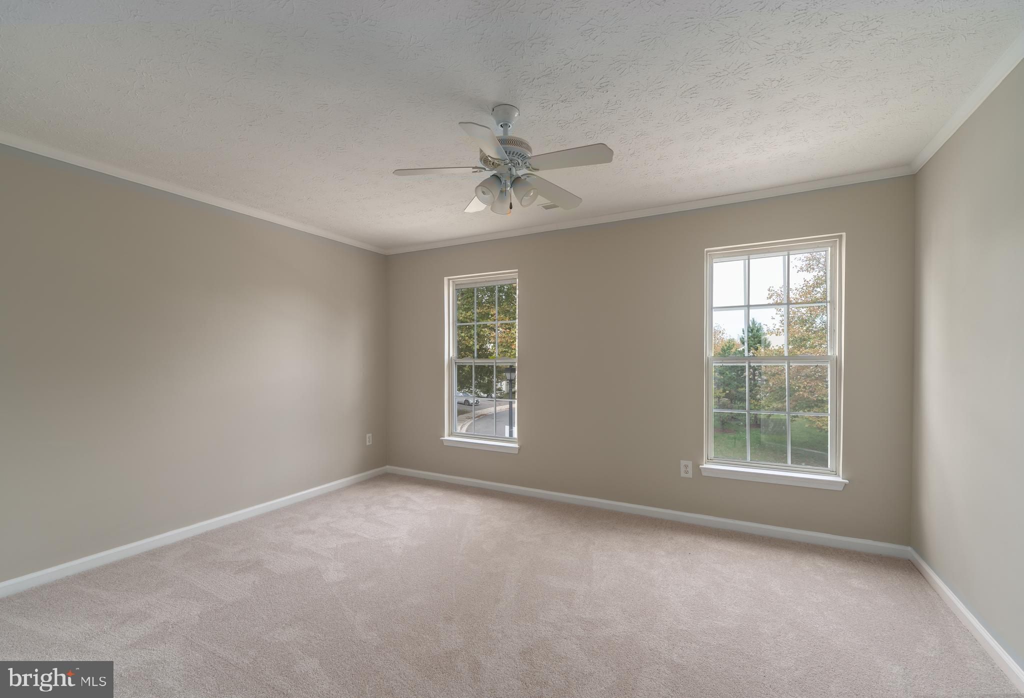 SEVEN OAKS - Residential