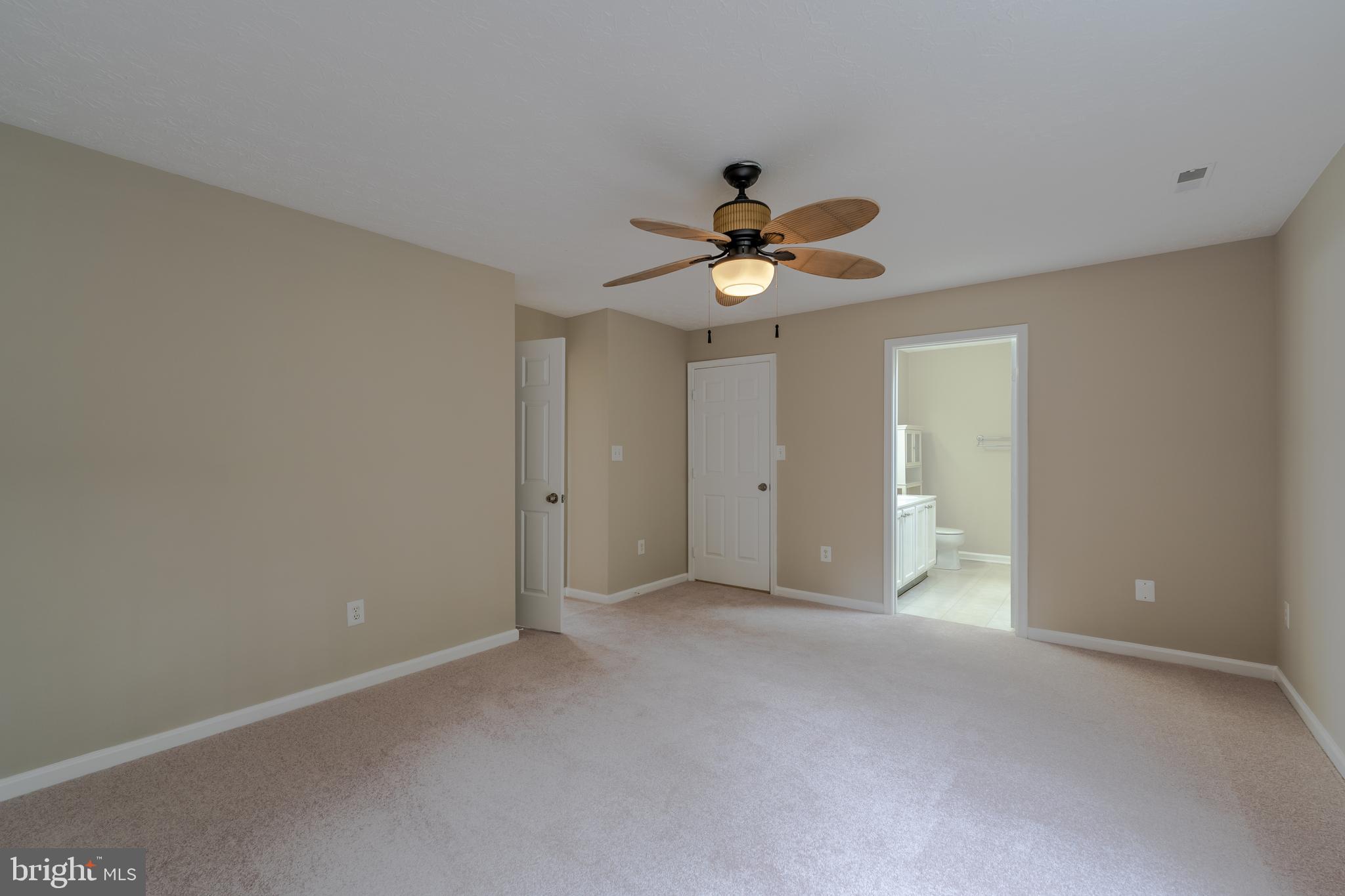 SEVEN OAKS - Residential