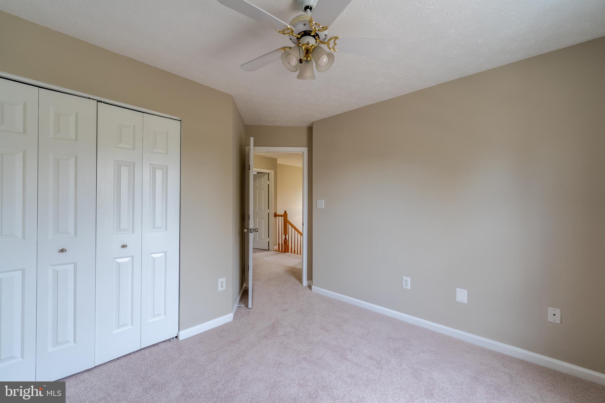 SEVEN OAKS - Residential