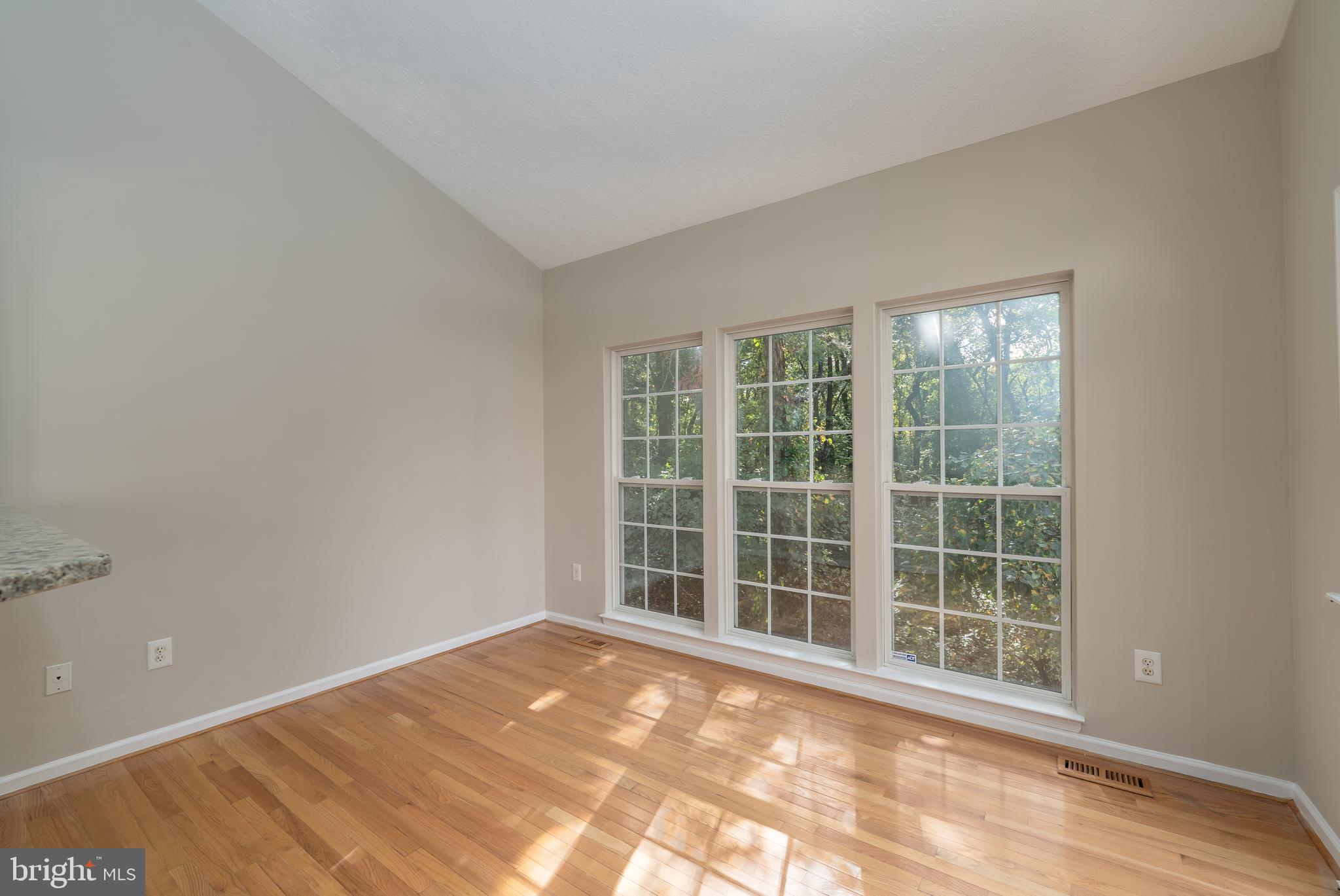 SEVEN OAKS - Residential