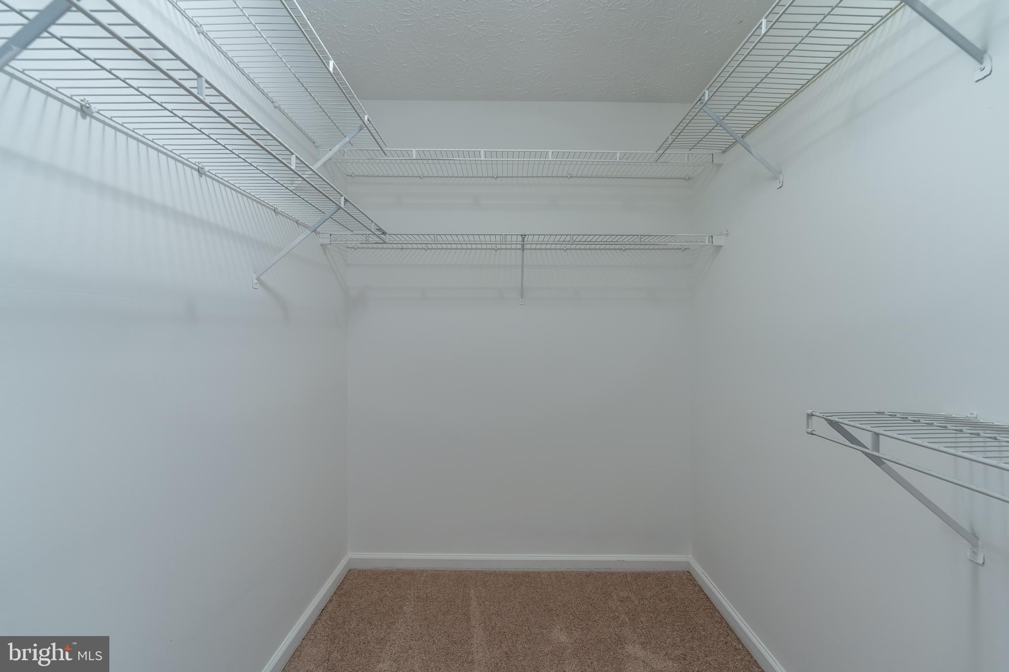 SEVEN OAKS - Residential