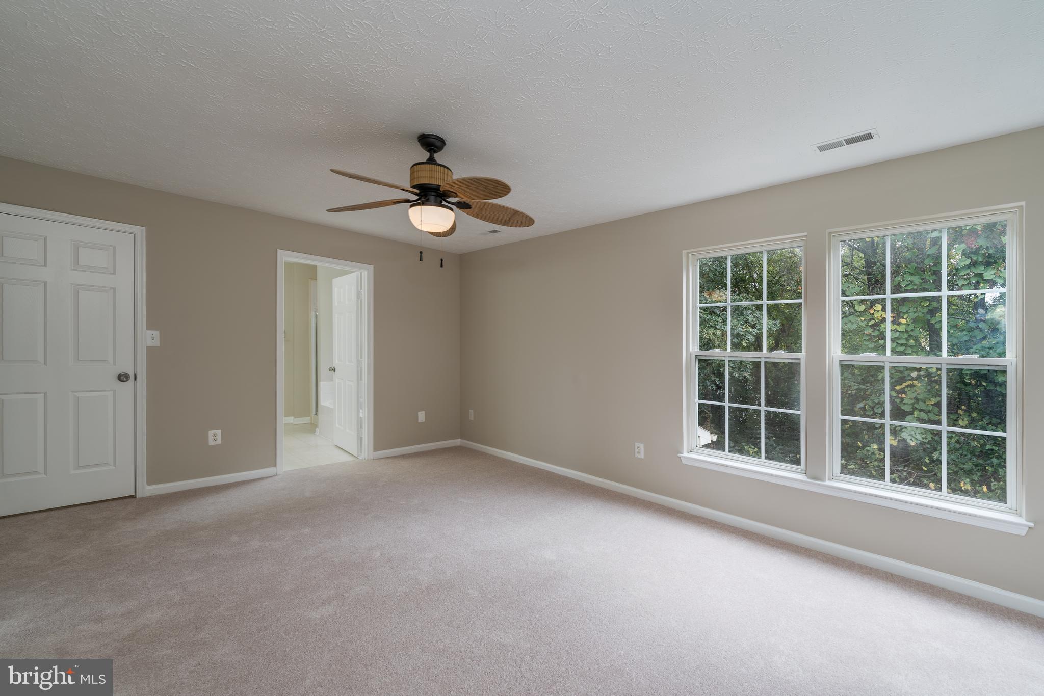 SEVEN OAKS - Residential