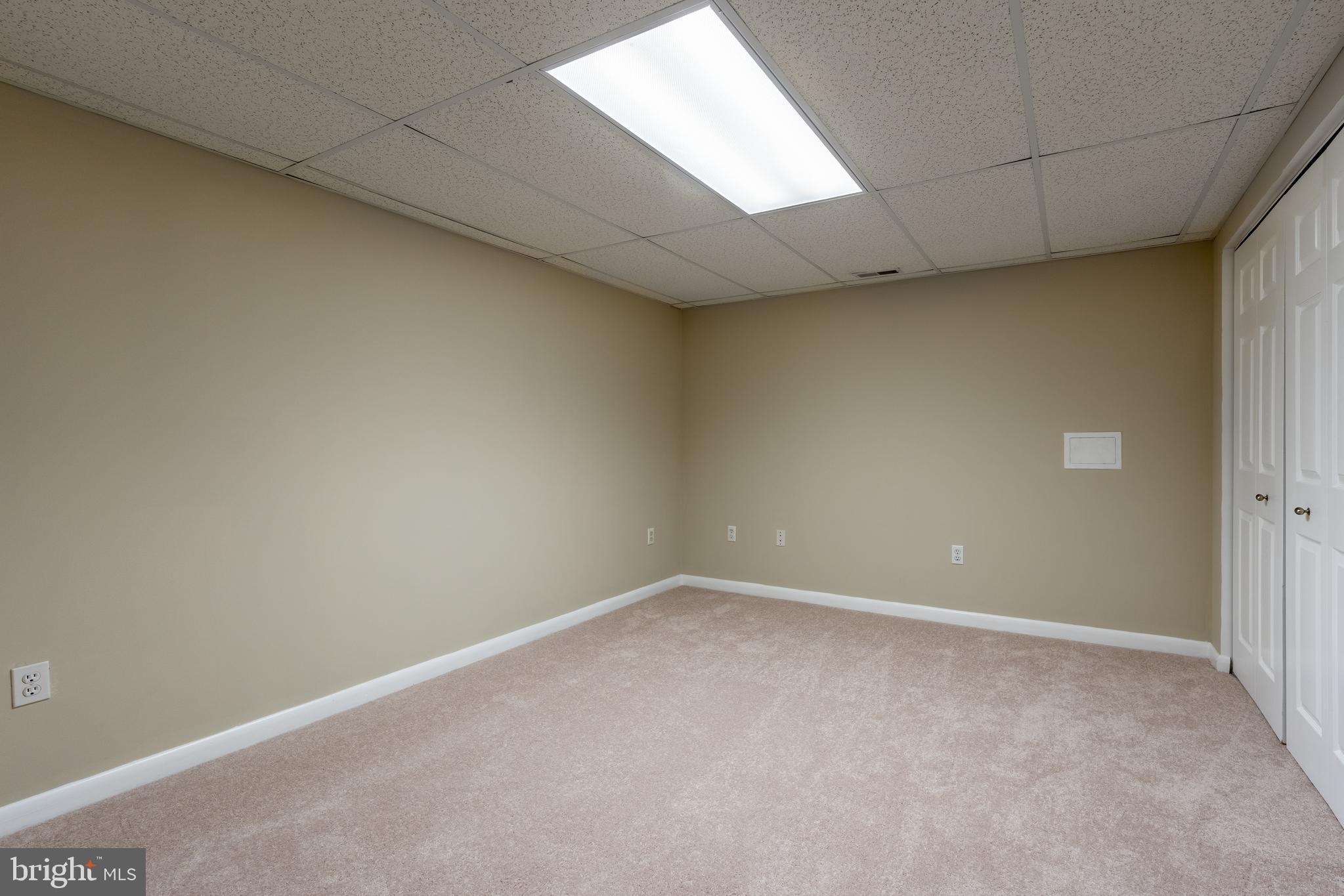 SEVEN OAKS - Residential