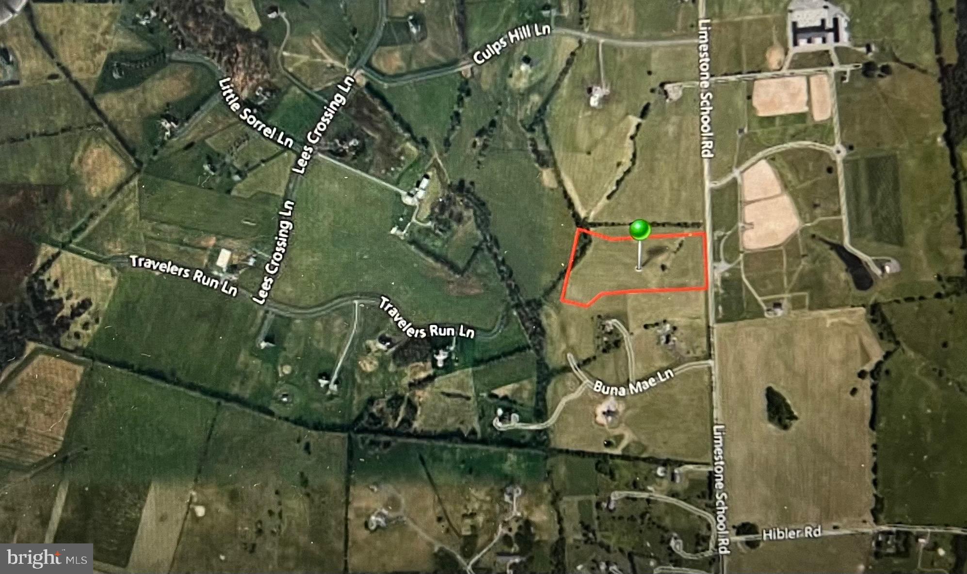 LEE'S CROSSING - Land