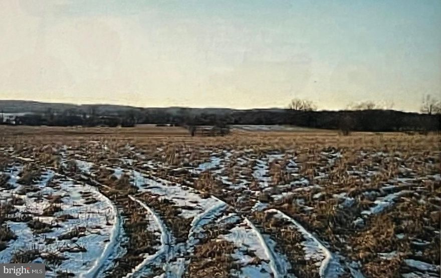 This is a very nice building lot. Best value in Lee's Crossing! 13.5 acres for under $500,000.  Gently rolling hills with several house sites. This community provides approx. 3 miles of horse riding trails. Conveniently located just north of Leesburg and close to Whites Ferry and Point of Rocks Md. Enjoy local wineries, Breweries and shopping in Lucketts.