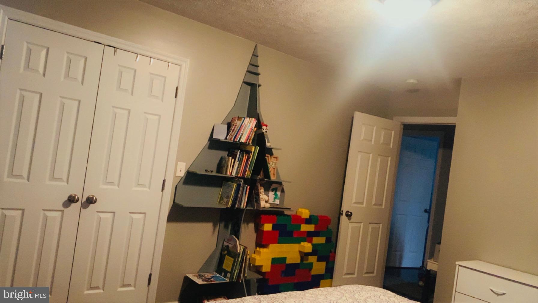 SHIPPENSBURG - Residential