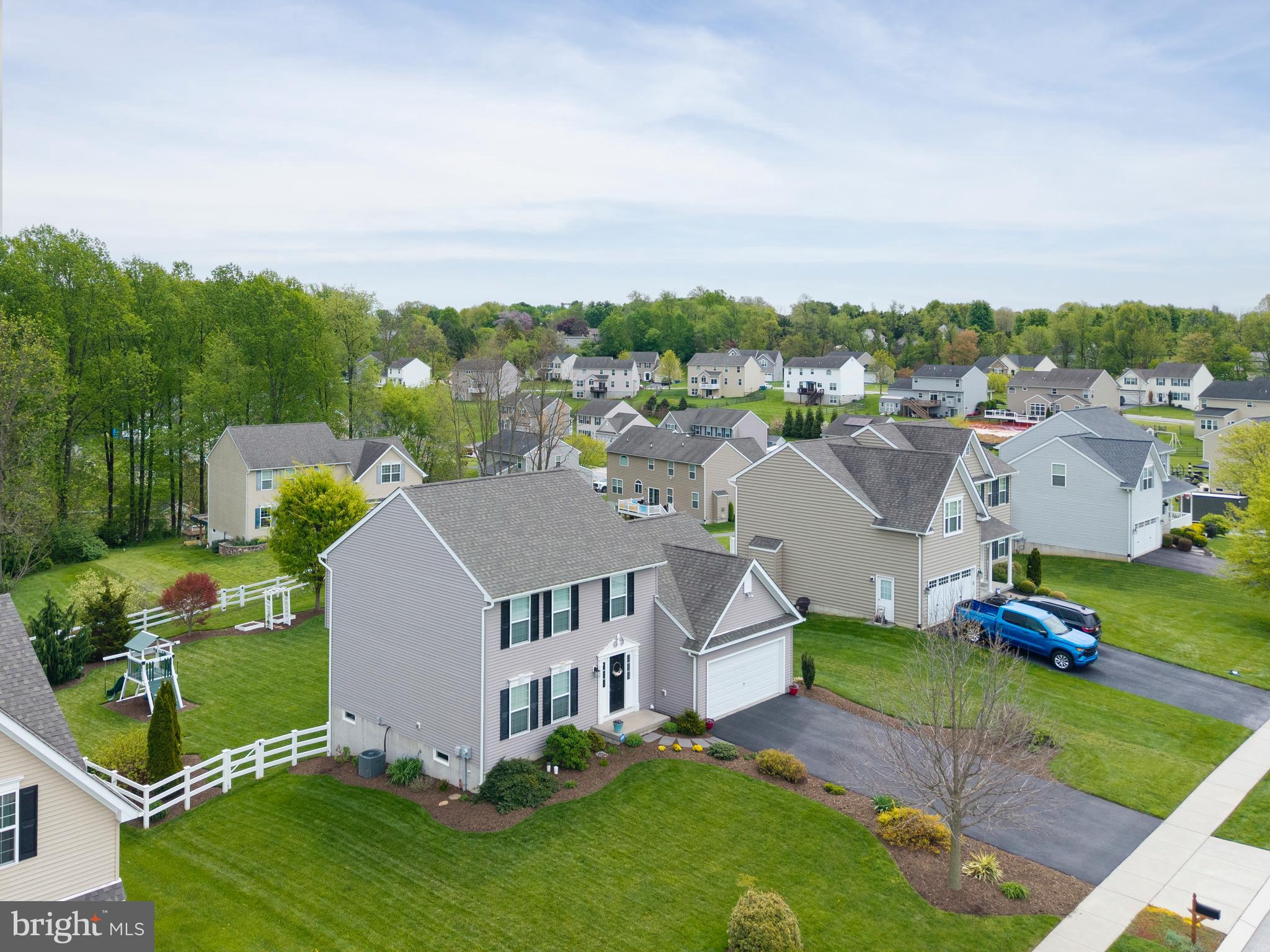 THE ESTATES AT TWEED - Residential