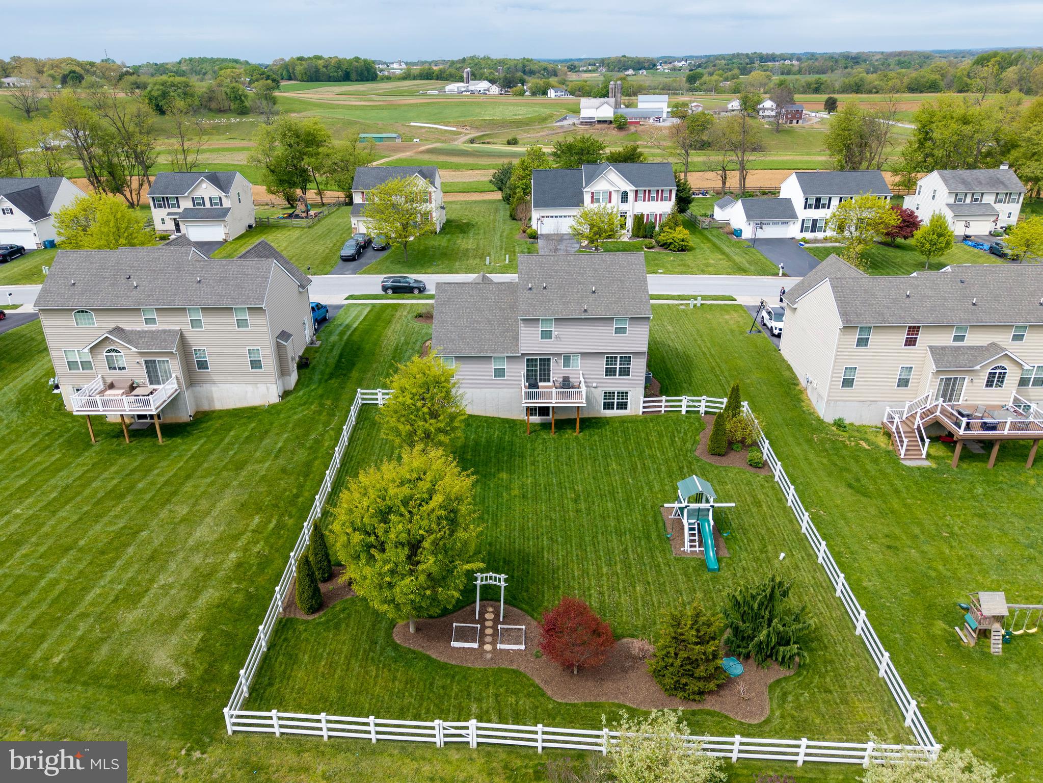 THE ESTATES AT TWEED - Residential