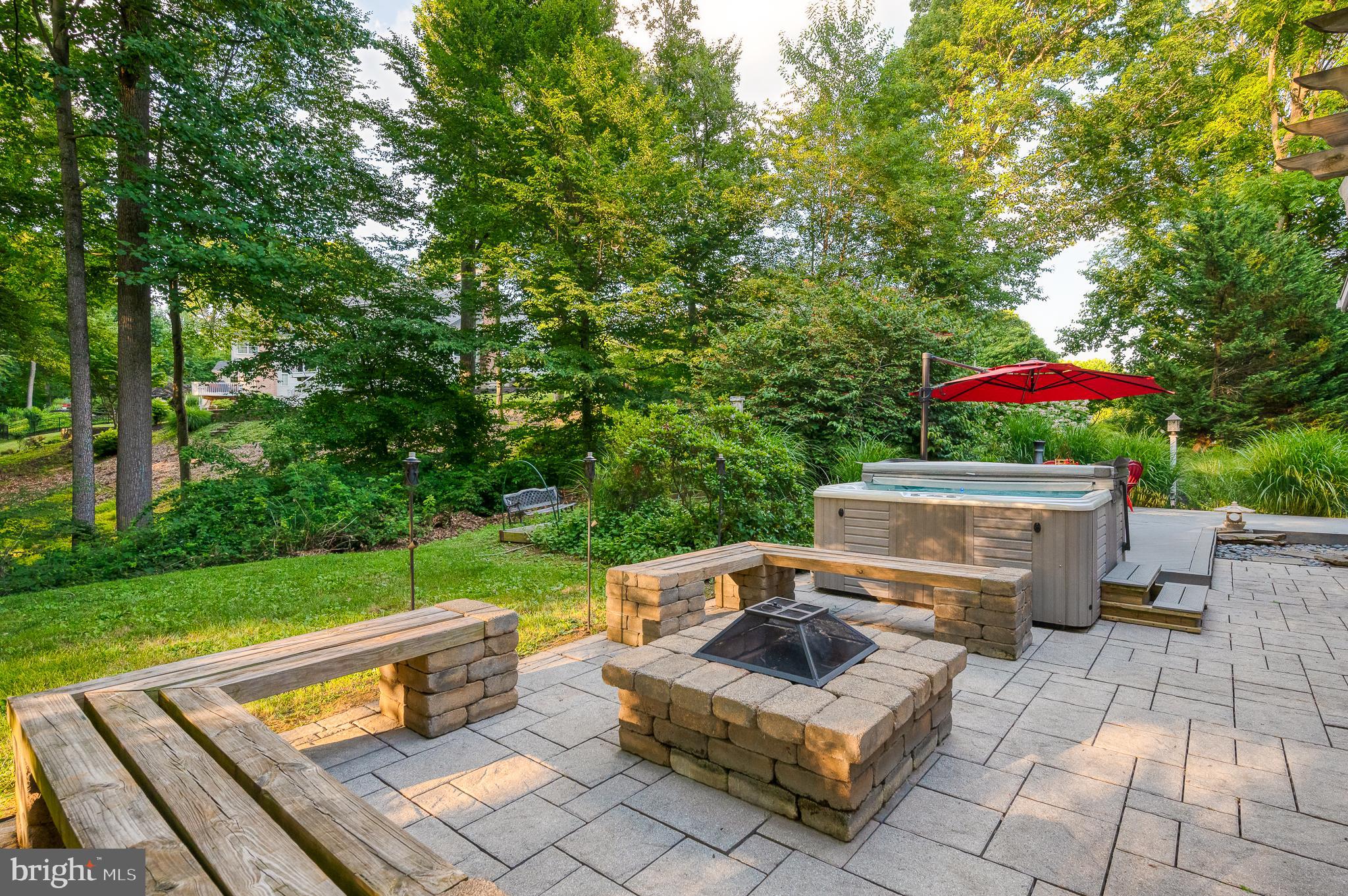 WOODLAND HILLS - Residential