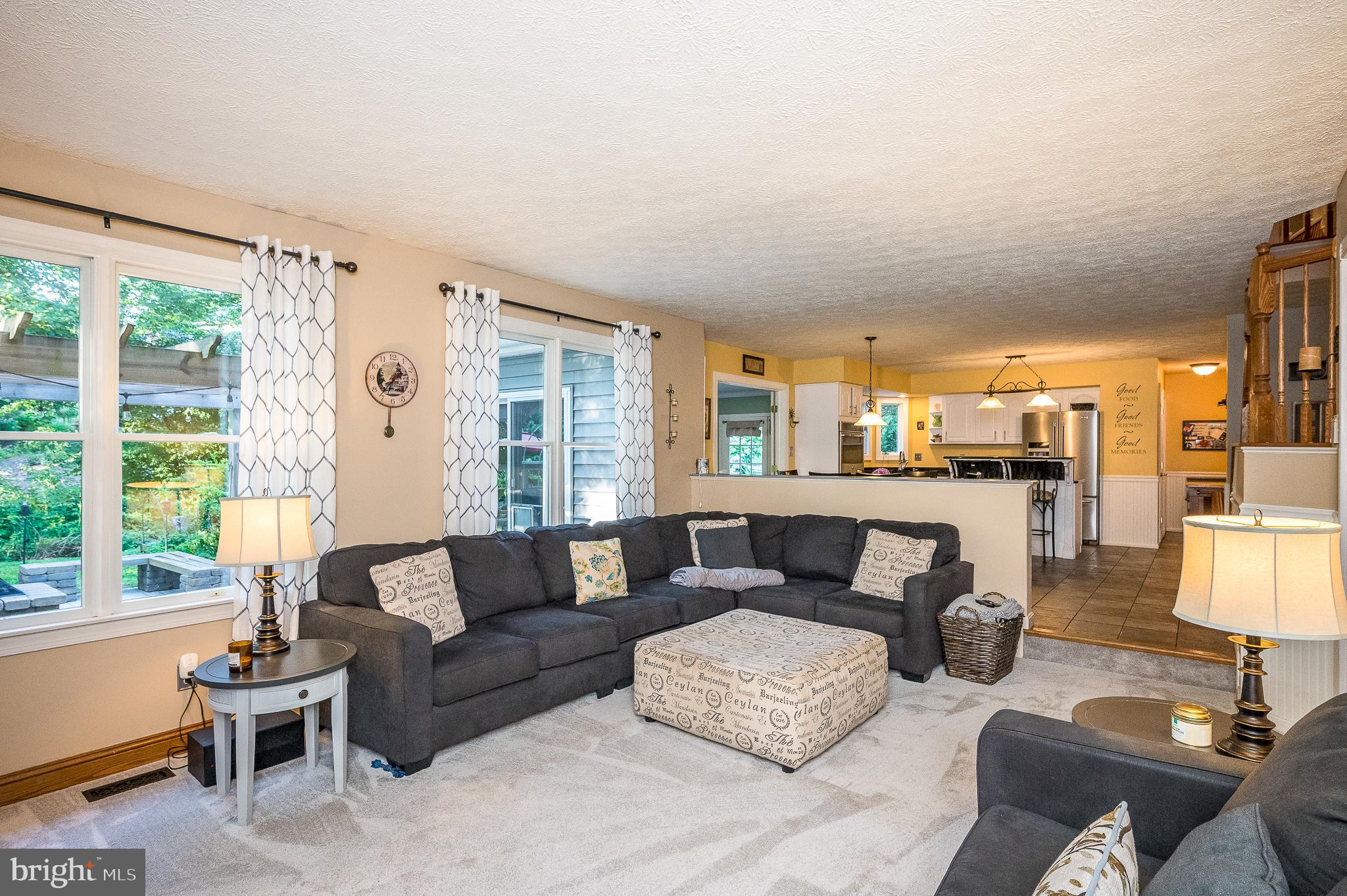 WOODLAND HILLS - Residential