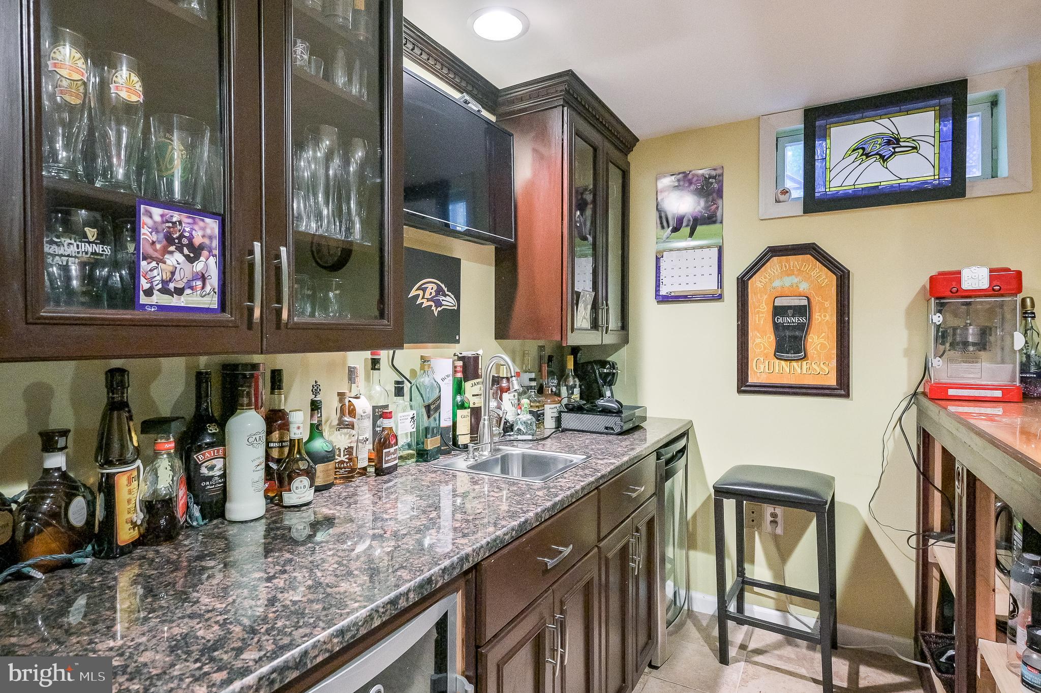 WOODLAND HILLS - Residential