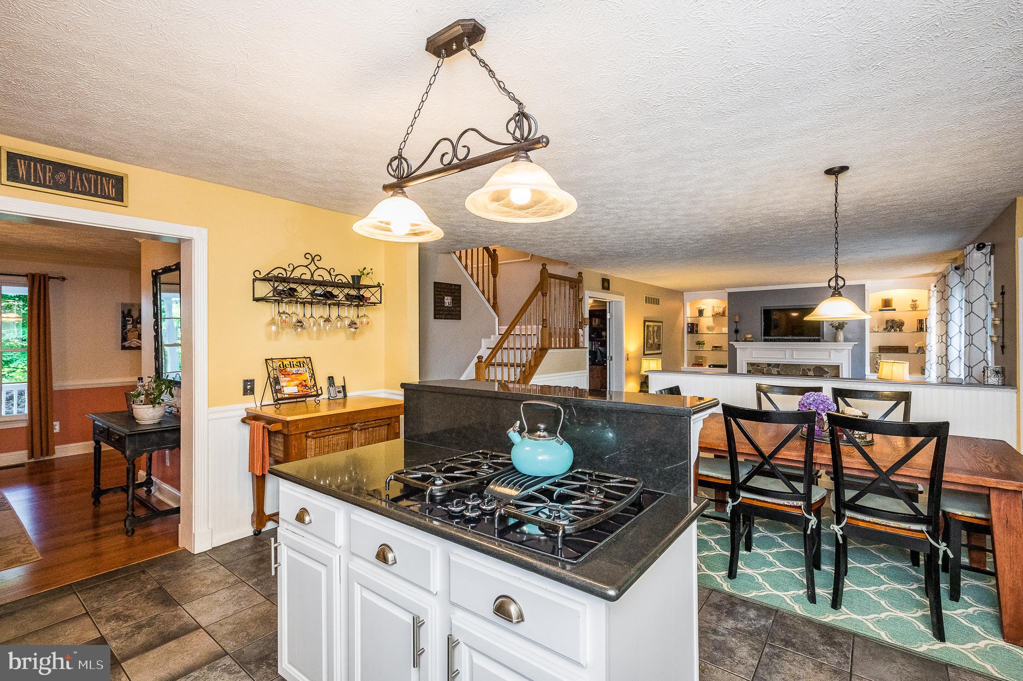 WOODLAND HILLS - Residential