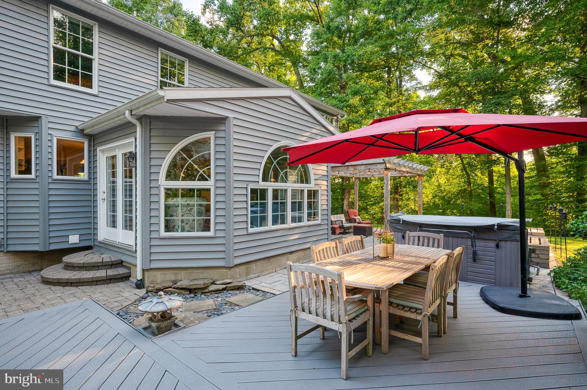 WOODLAND HILLS - Residential