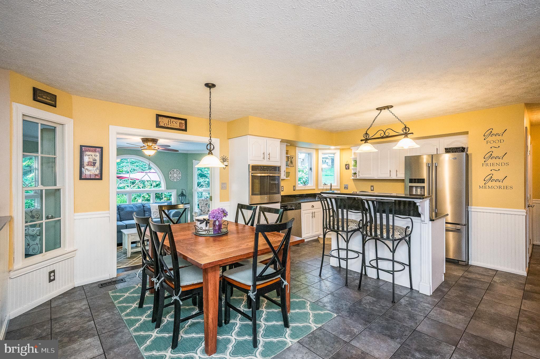 WOODLAND HILLS - Residential