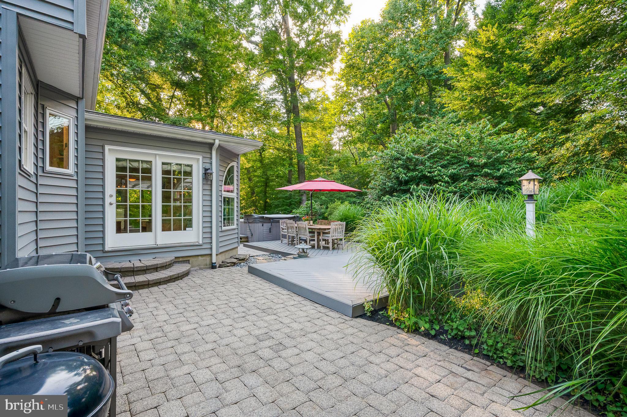 WOODLAND HILLS - Residential