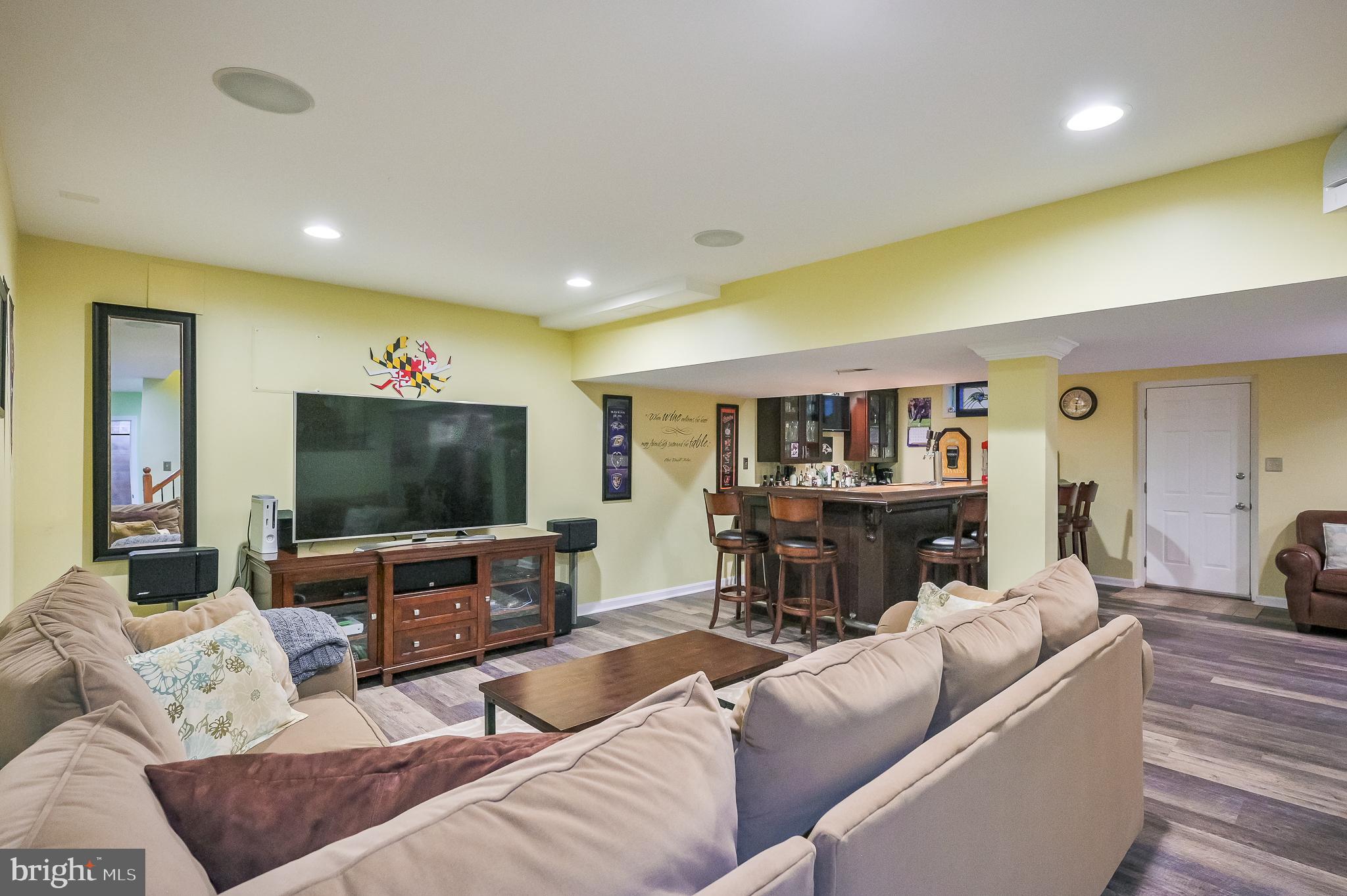 WOODLAND HILLS - Residential