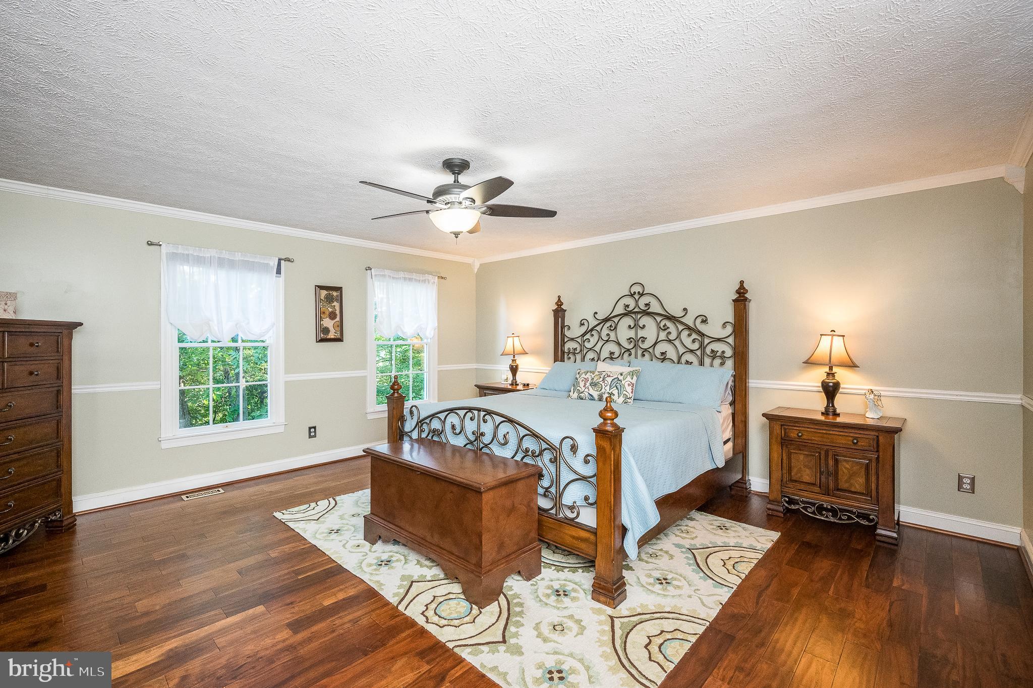 WOODLAND HILLS - Residential