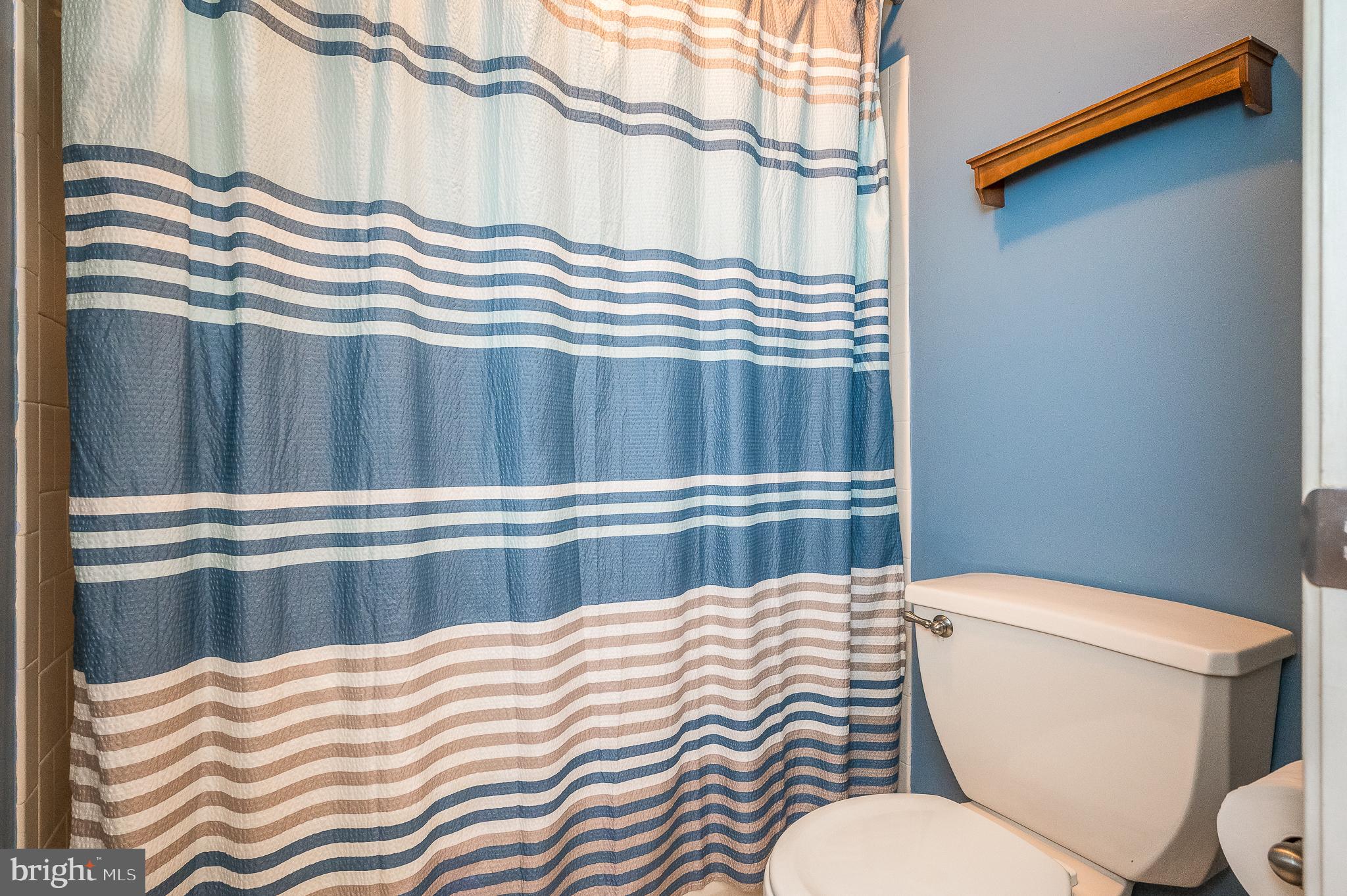 WOODLAND HILLS - Residential