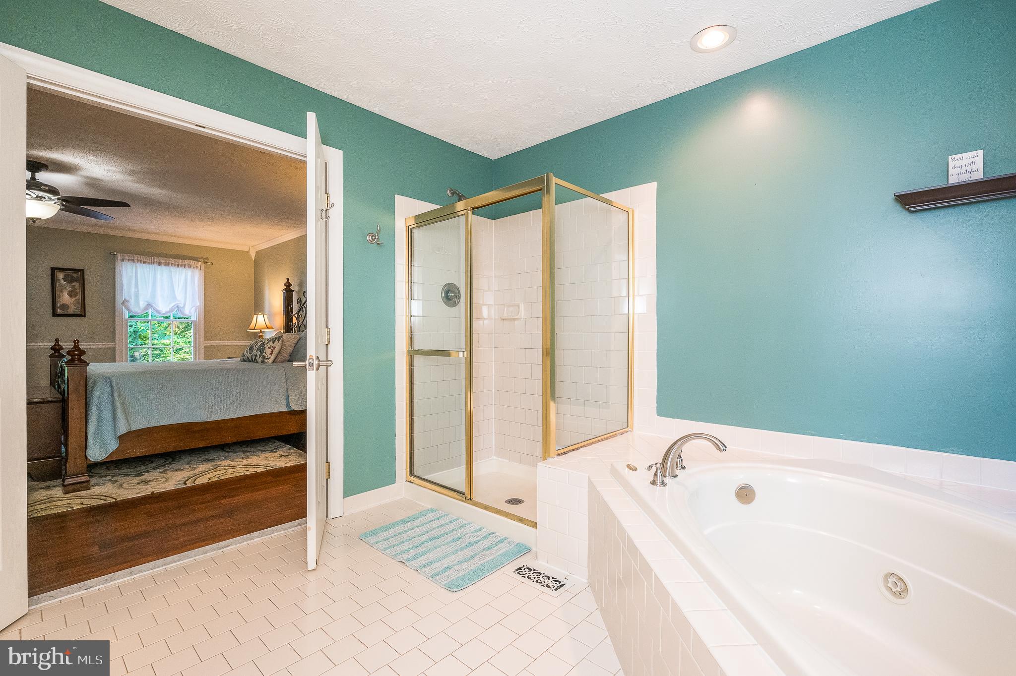 WOODLAND HILLS - Residential