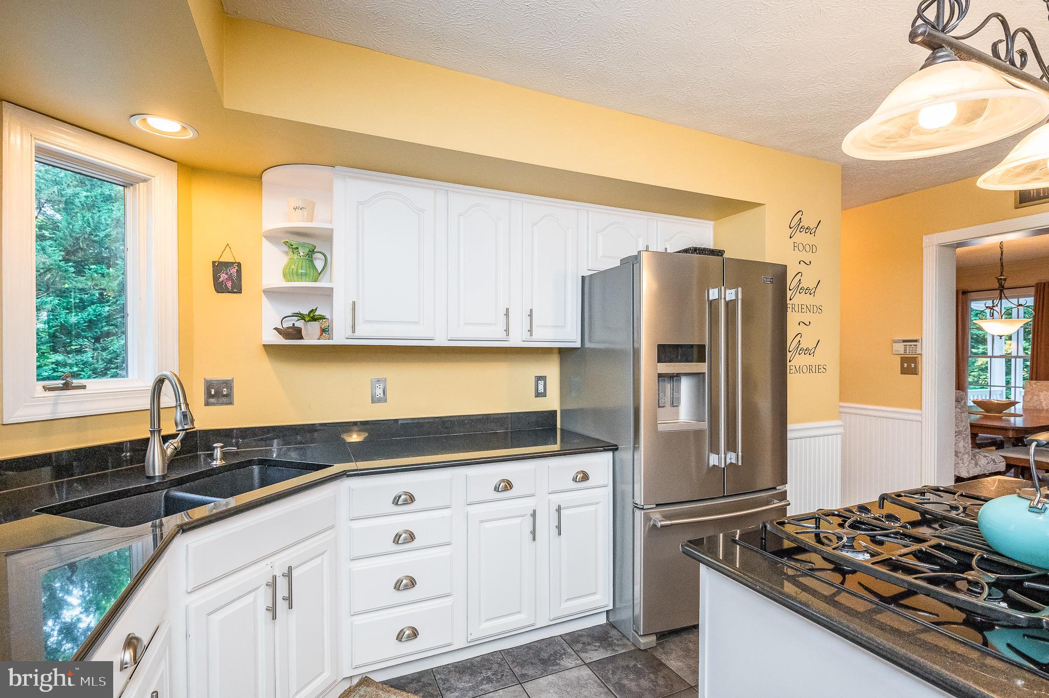 WOODLAND HILLS - Residential