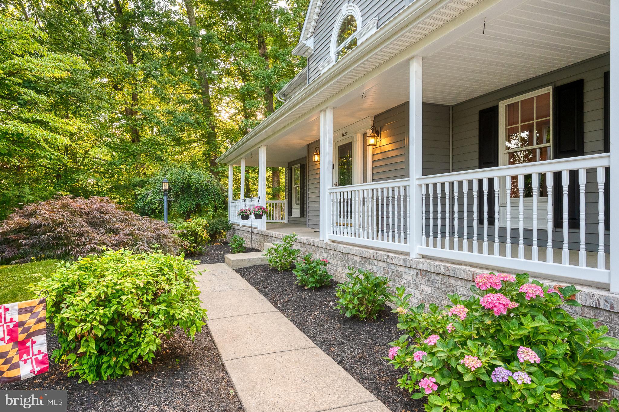 WOODLAND HILLS - Residential