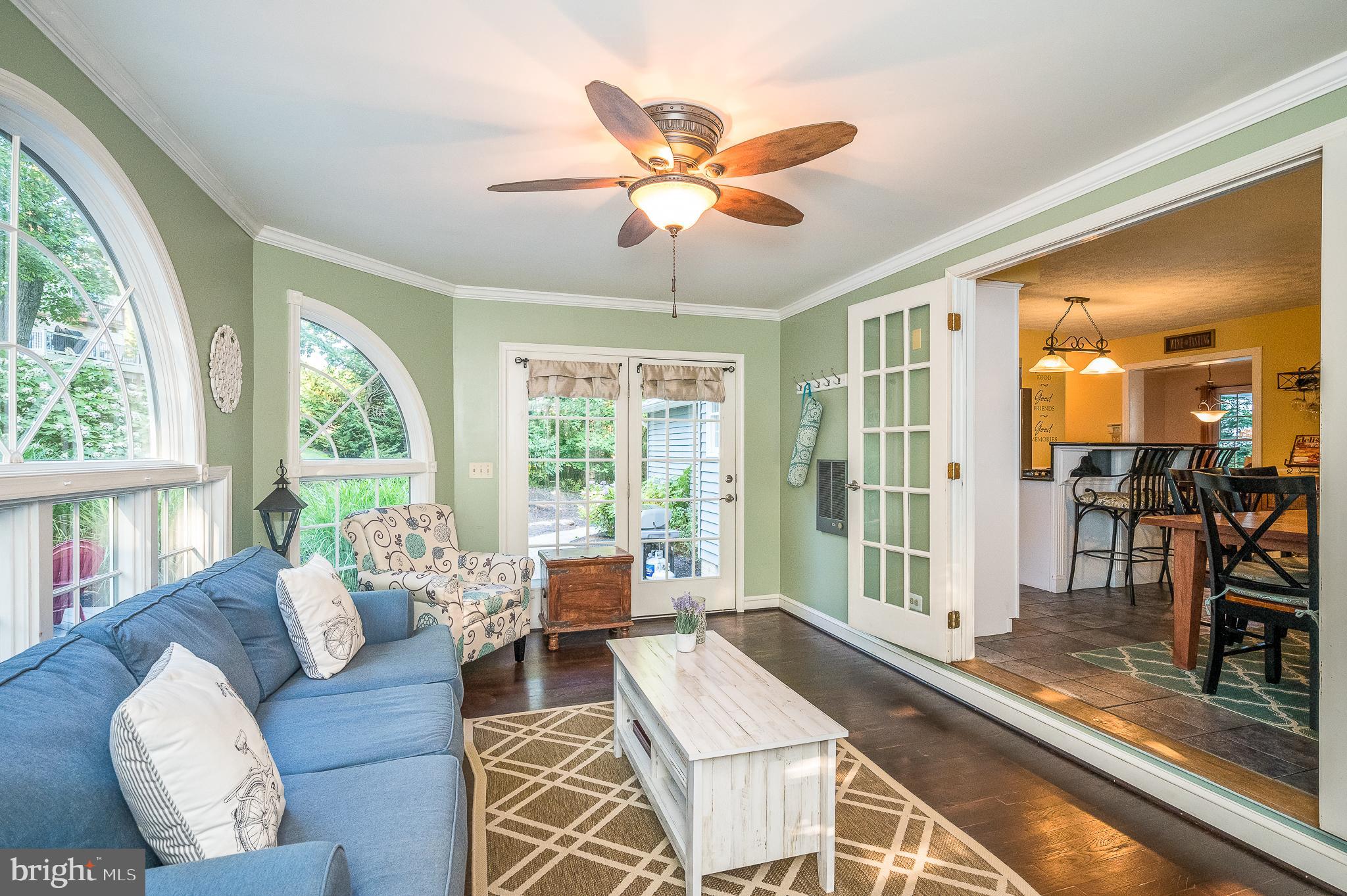 WOODLAND HILLS - Residential