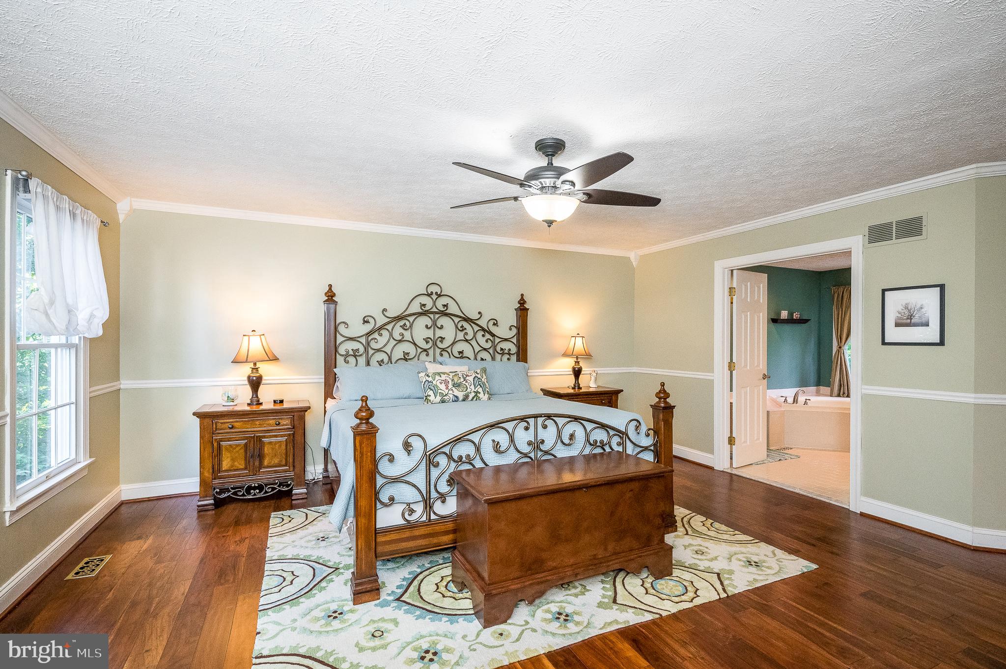 WOODLAND HILLS - Residential