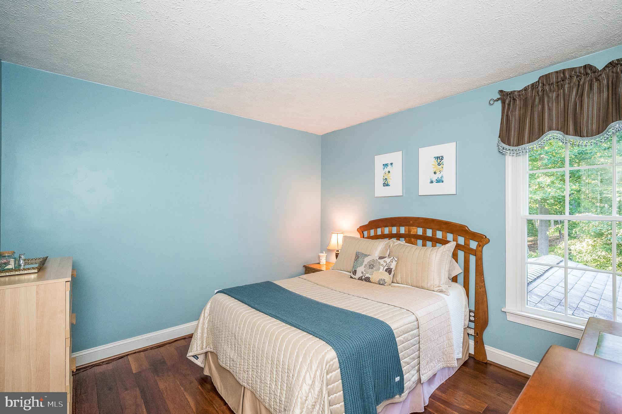 WOODLAND HILLS - Residential