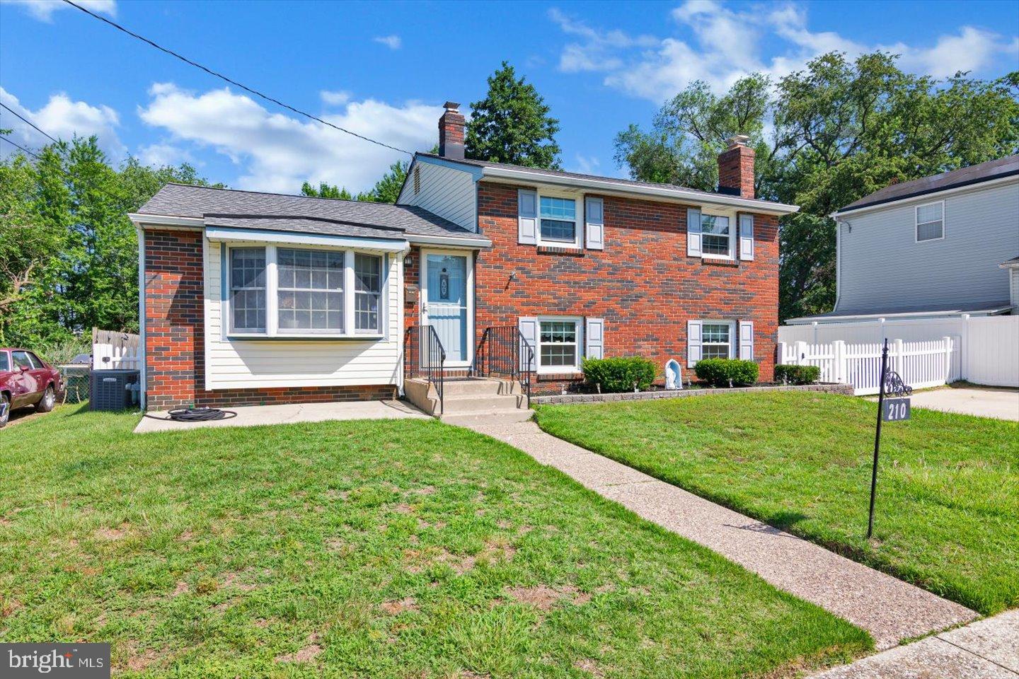 210 MCCLELLAND AVENUE