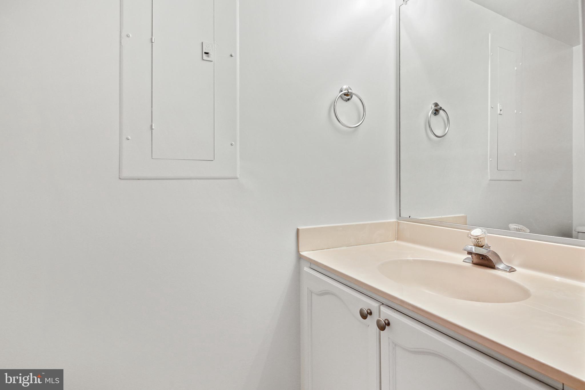 MARINERS LANDING - Residential