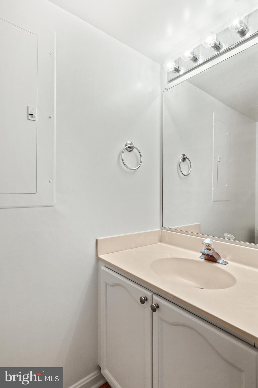 MARINERS LANDING - Residential