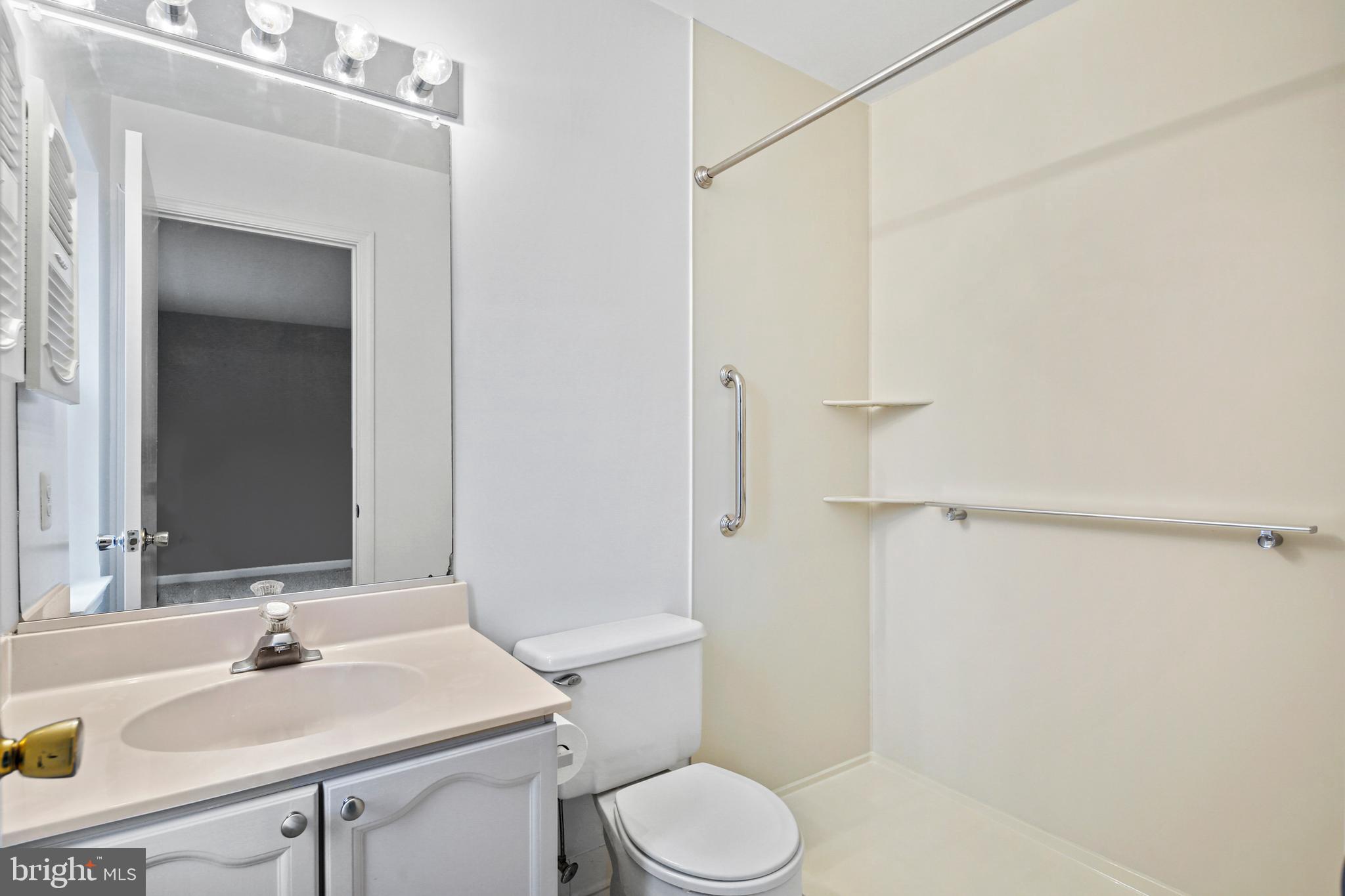 MARINERS LANDING - Residential