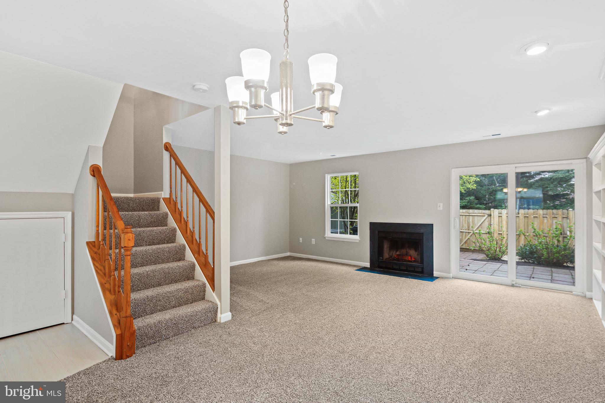 MARINERS LANDING - Residential