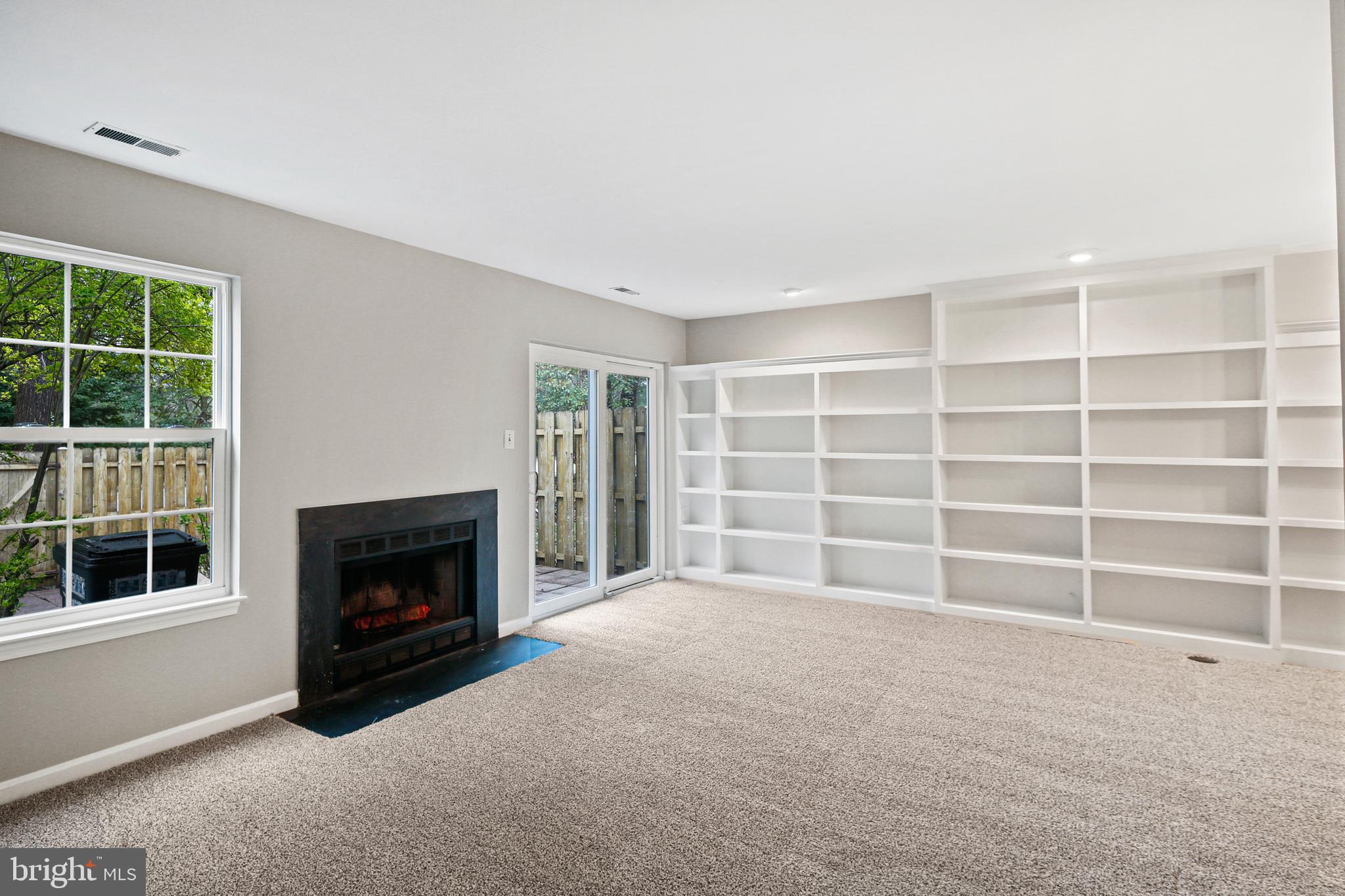 MARINERS LANDING - Residential