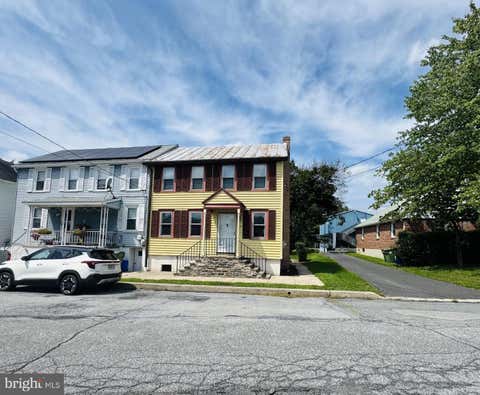 Townhouse For Sale - 208 W 2nd Street<br/> BERNVILLE, PA 19506