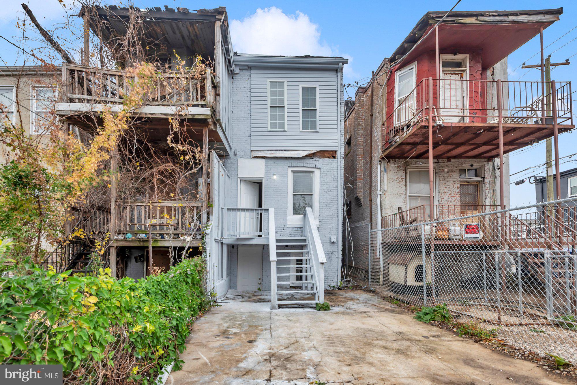 EAST BALTIMORE MIDWAY - Residential Lease