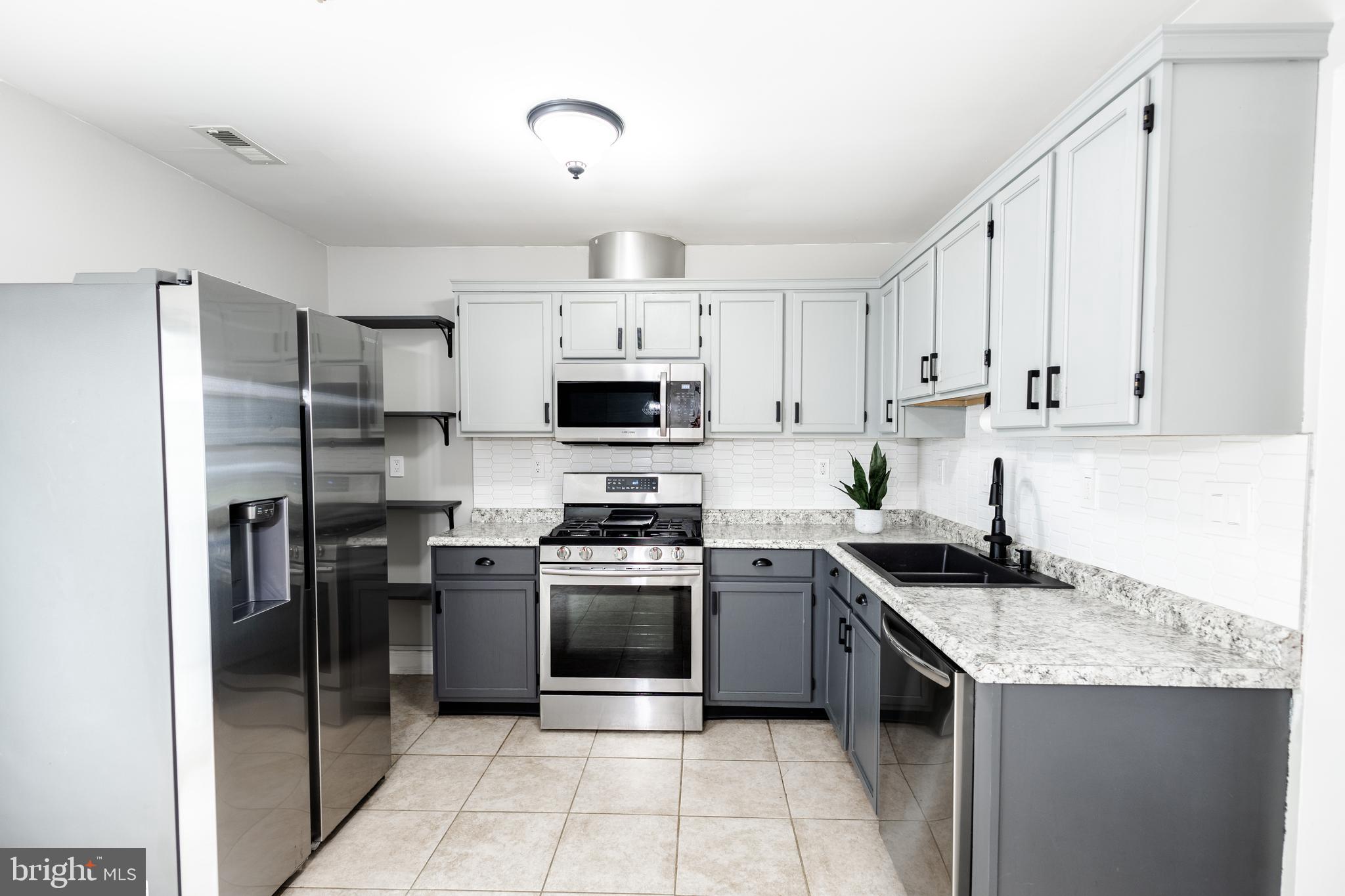 2473 SAGEWOOD COURT