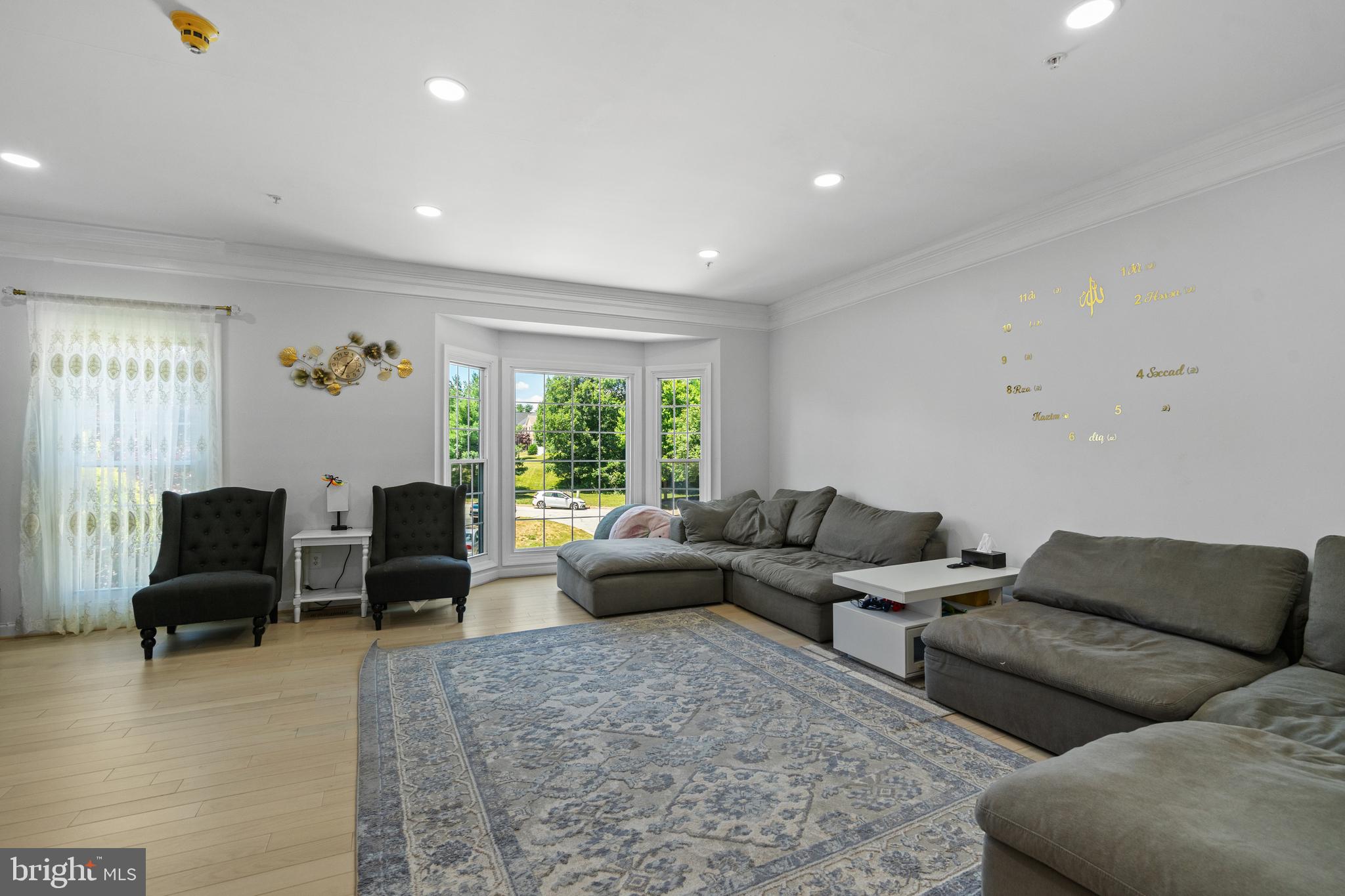 5917 FOX GLEN COURT