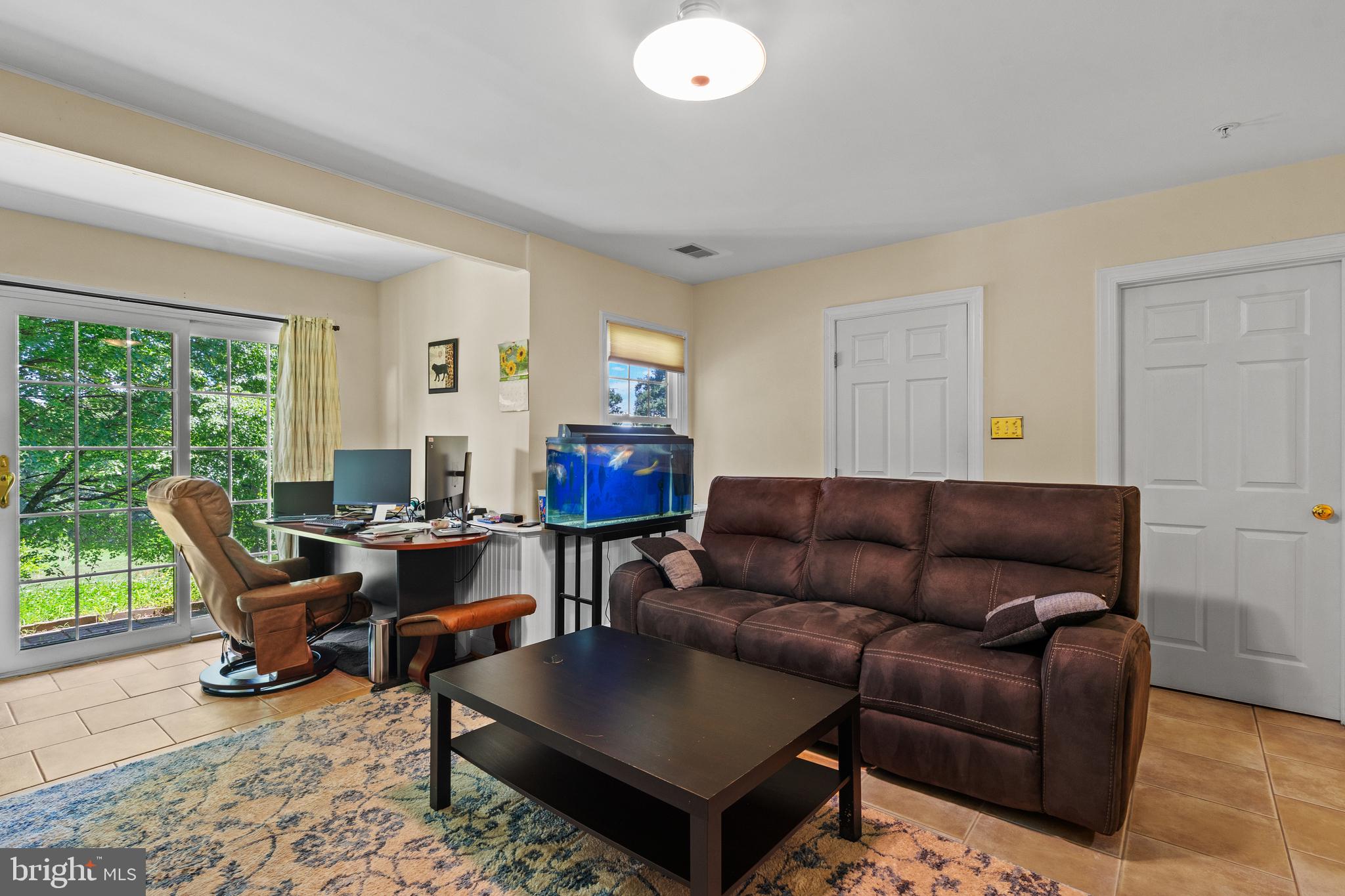 5917 FOX GLEN COURT